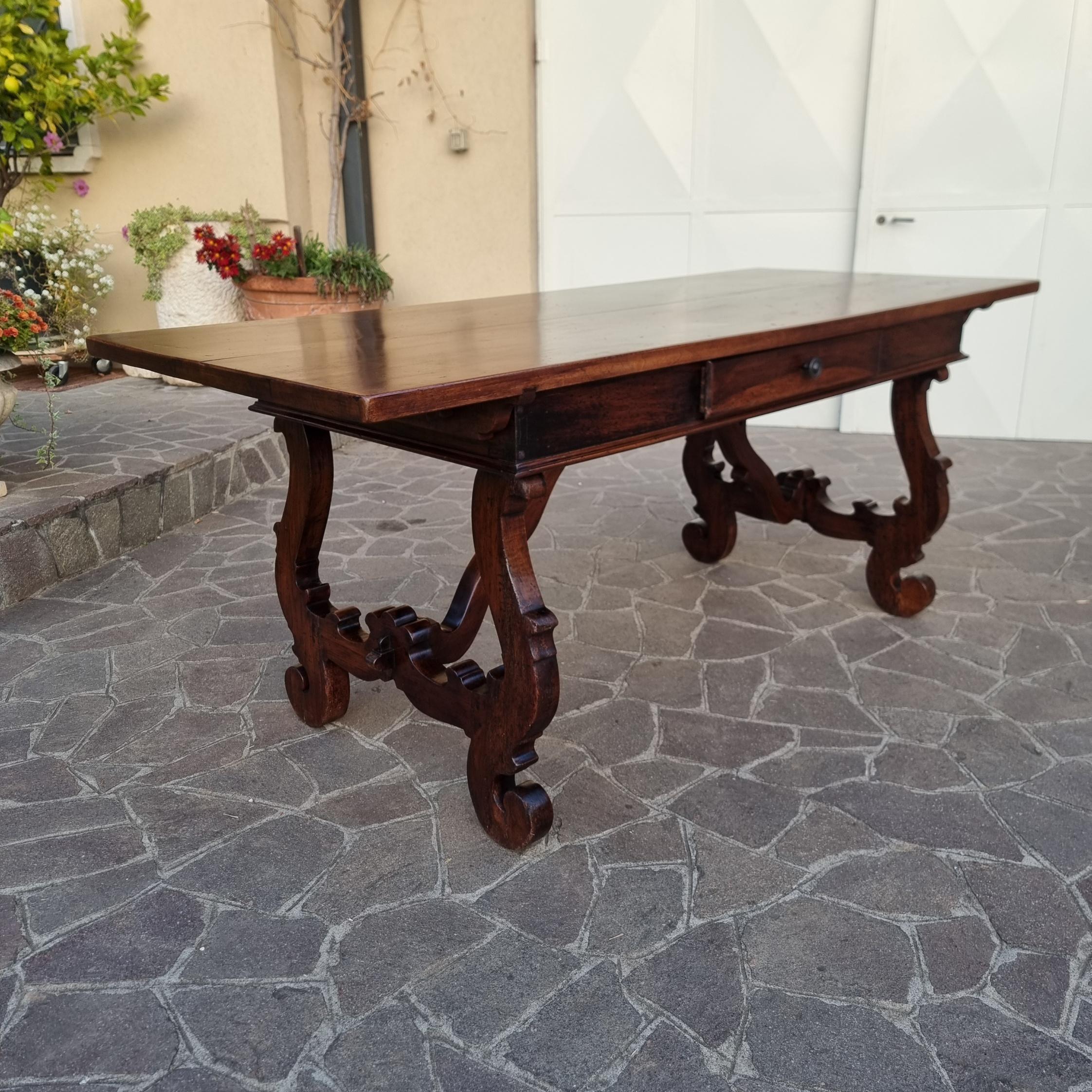 Table Fratino en noyer de Toscane des années 1800 Bon état - En vente à Villa Verucchio, Emilia-Romagna