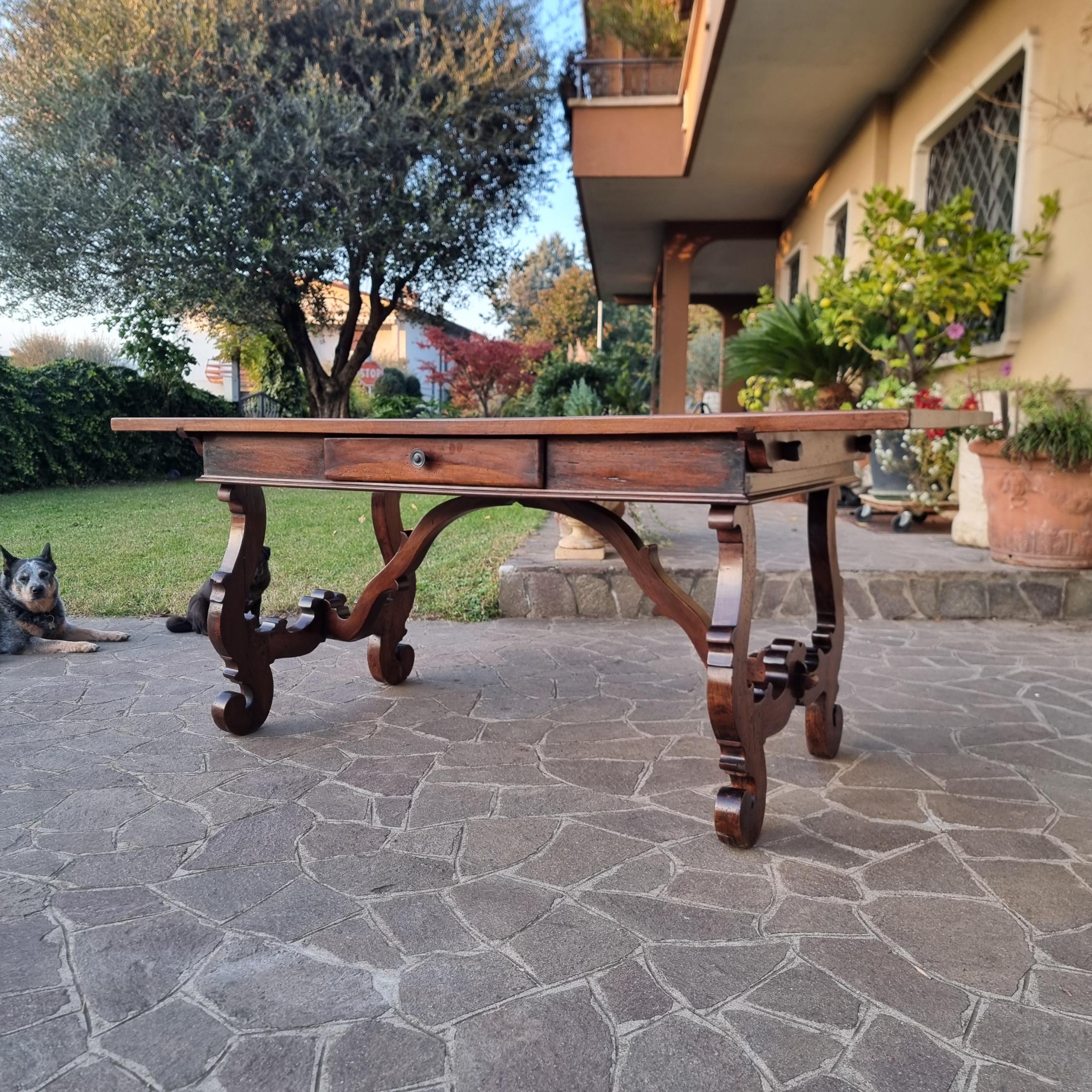 Table Fratino en noyer de Toscane des années 1800 en vente 2