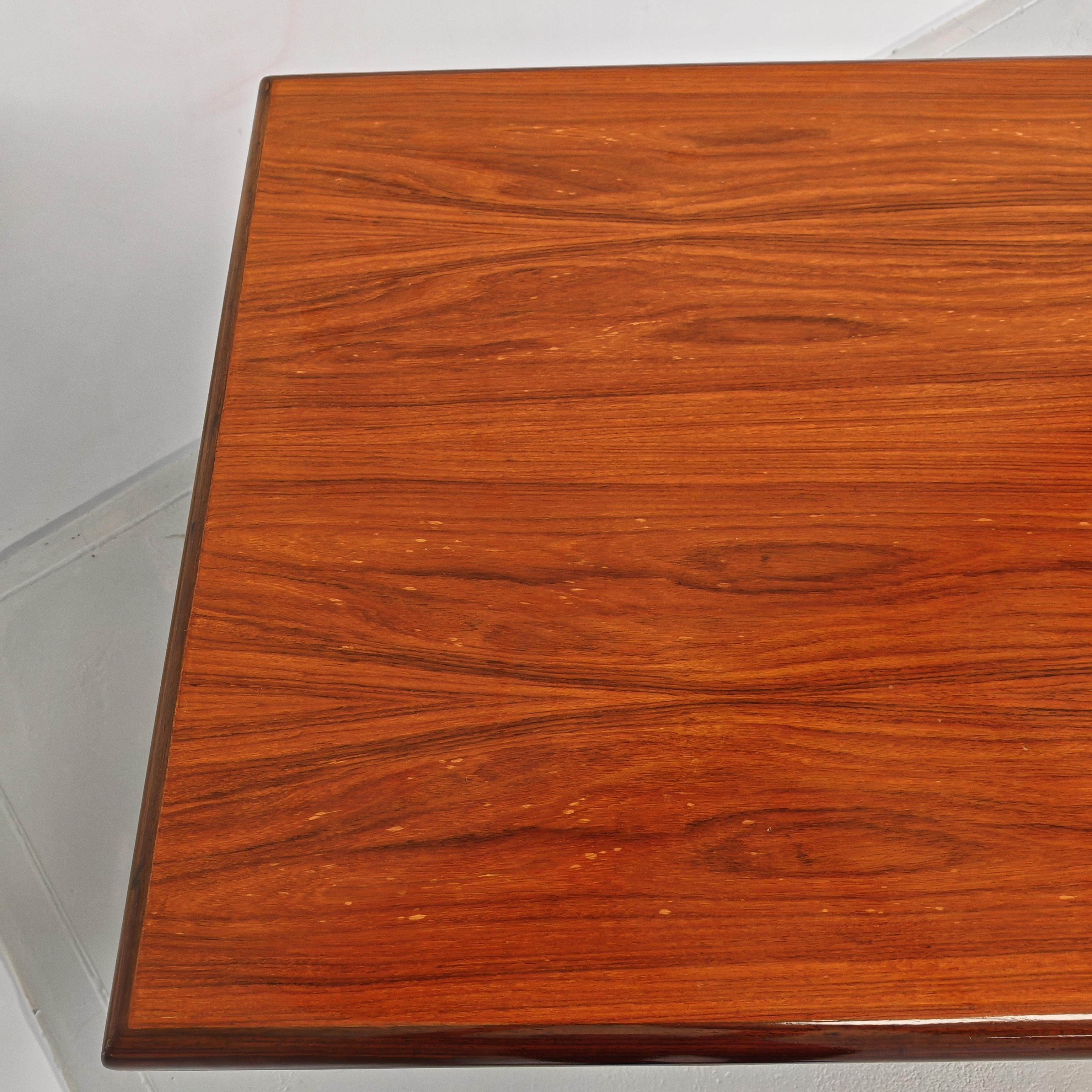 Grande Tavolo in legno 12 o 14 posti design Italiano anni 60 in vendita 5