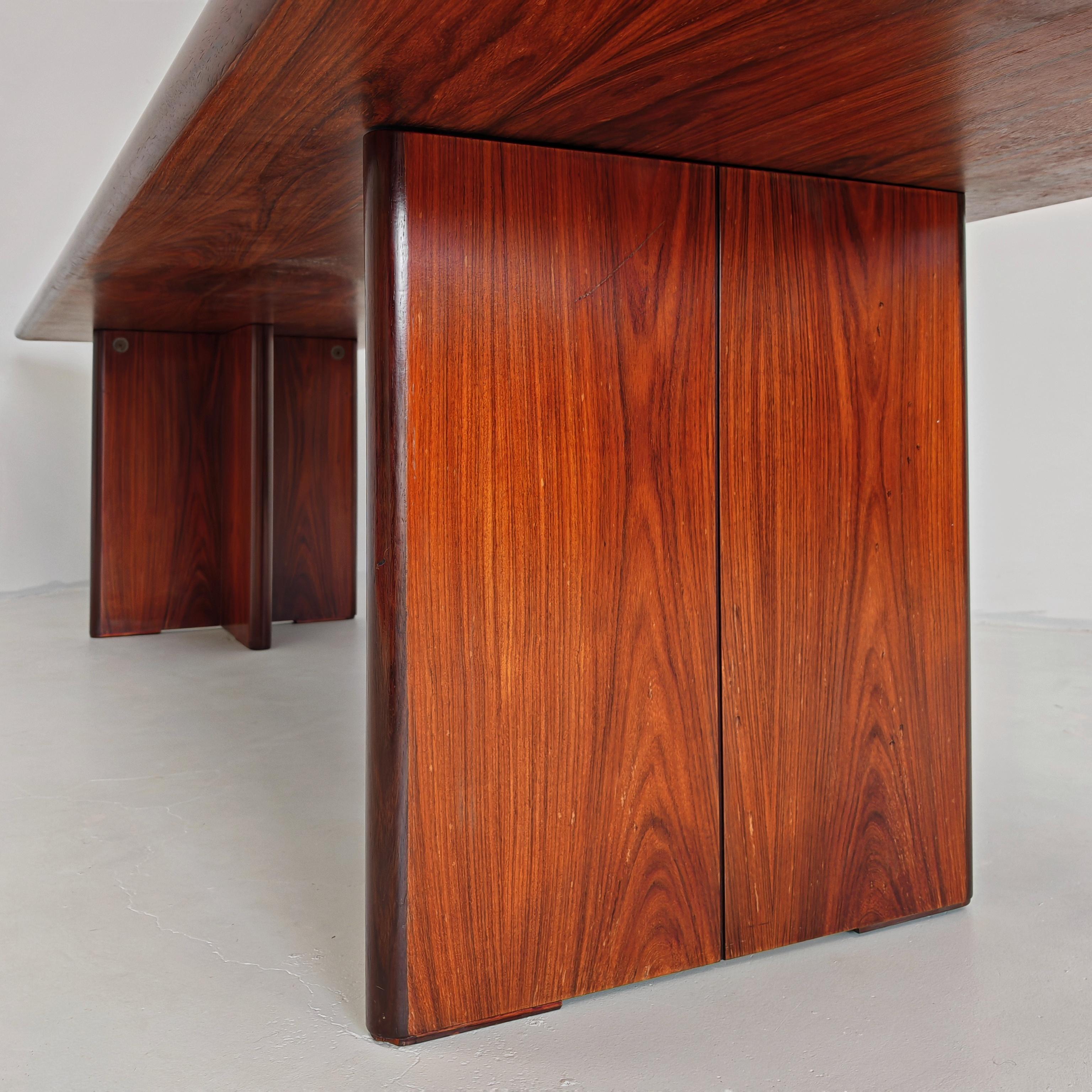 Grande Tavolo in legno 12 o 14 posti design Italiano anni 60 in vendita 6