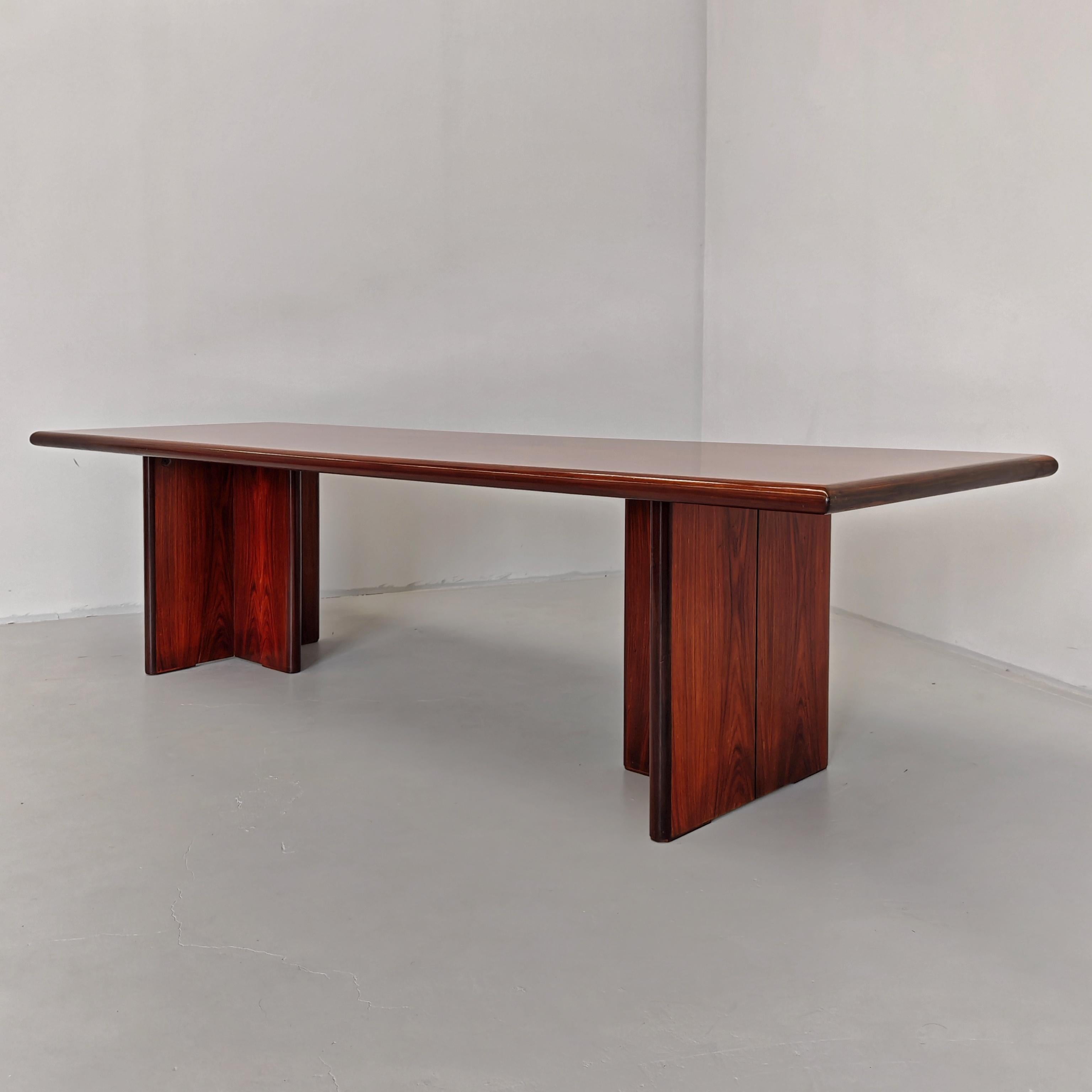 Grande Tavolo in legno 12 o 14 posti design Italiano anni 60 in vendita 9