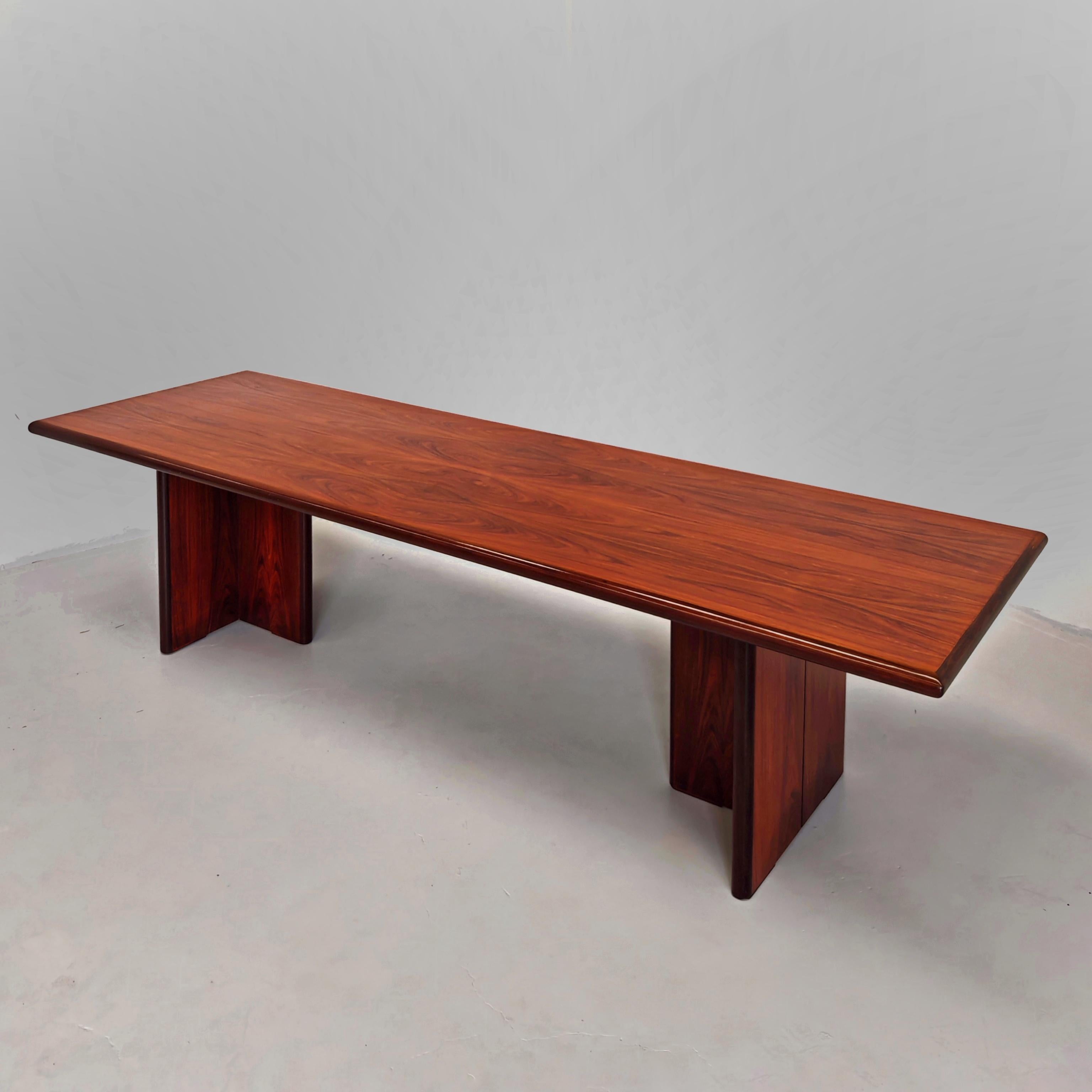 Grande Tavolo in legno 12 o 14 posti design Italiano anni 60 in vendita 11
