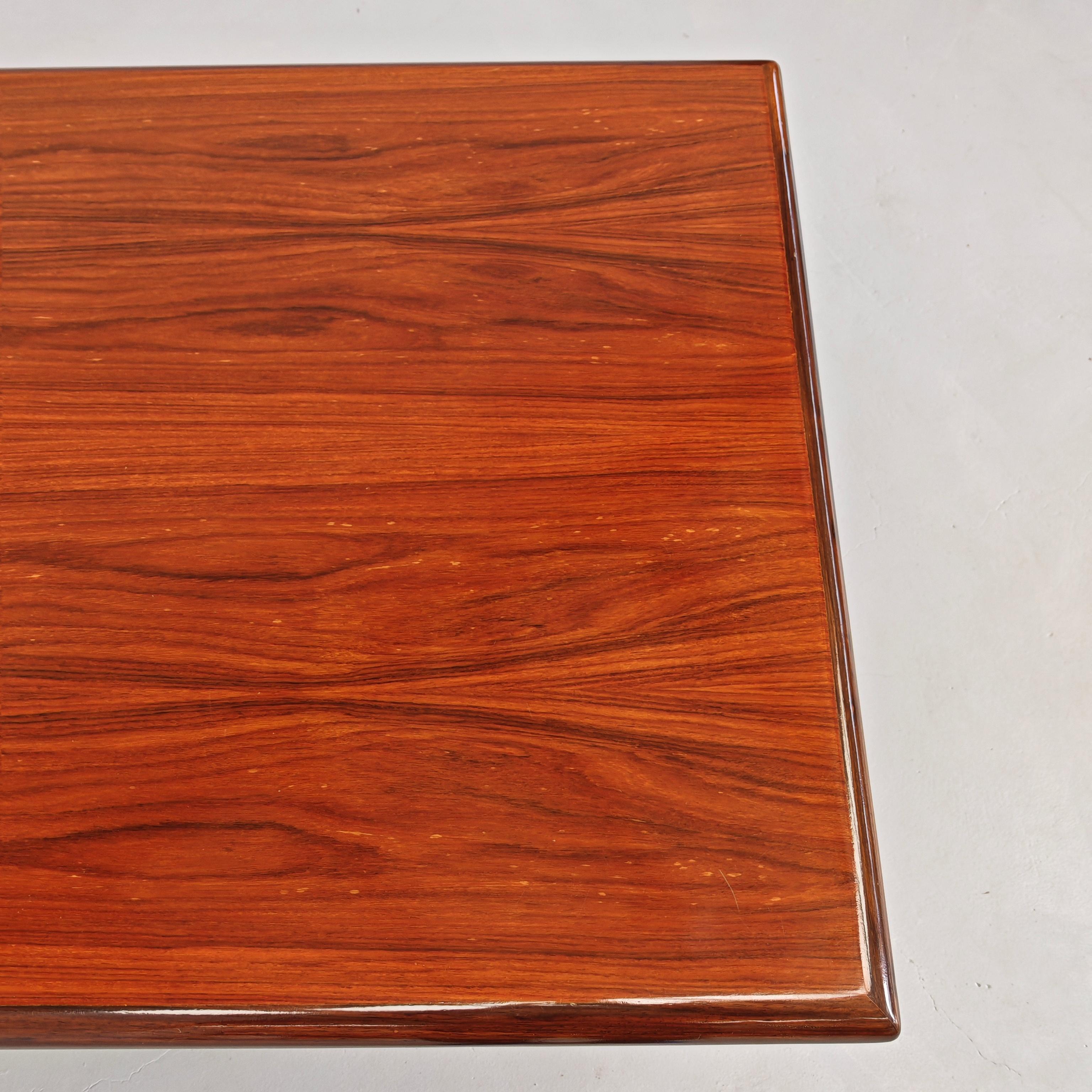 Grande Tavolo in legno 12 o 14 posti design Italiano anni 60 in vendita 1