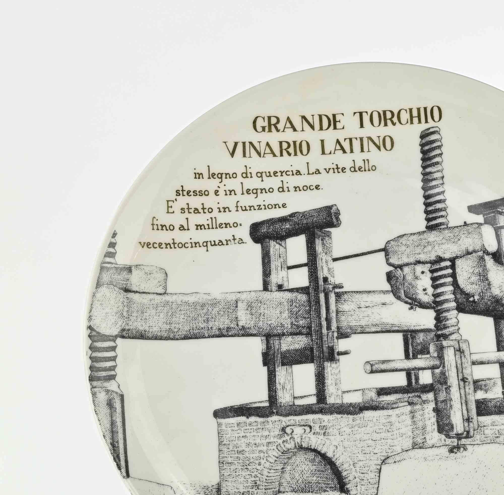 Metà XX secolo Grande Torchio Vinario Latino - per Martini & Rossi, di P. Fornasetti, anni '60 in vendita