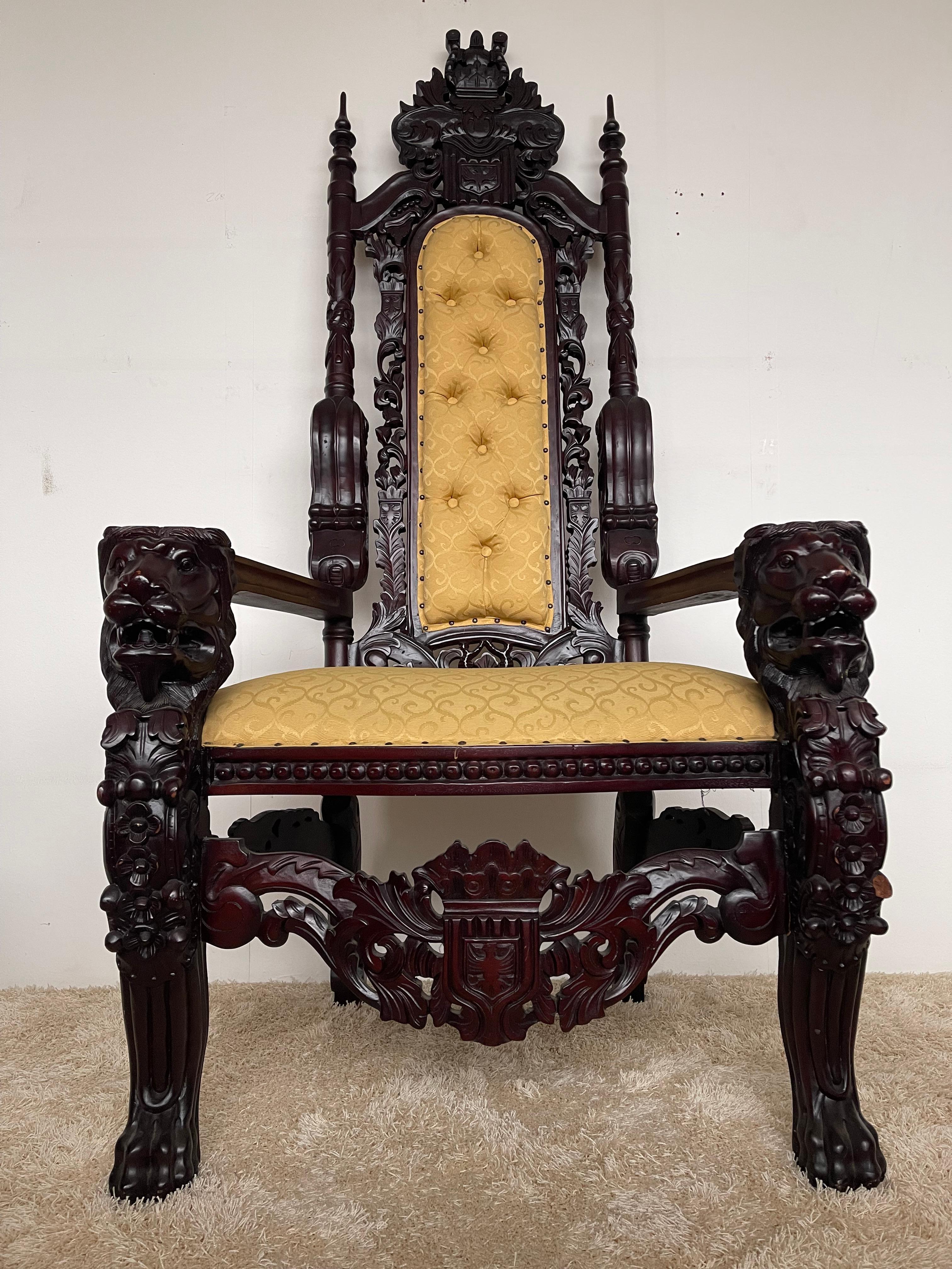 Gran trono rey león estilo italiano oscuro siglo 20 sillón real Italian en venta