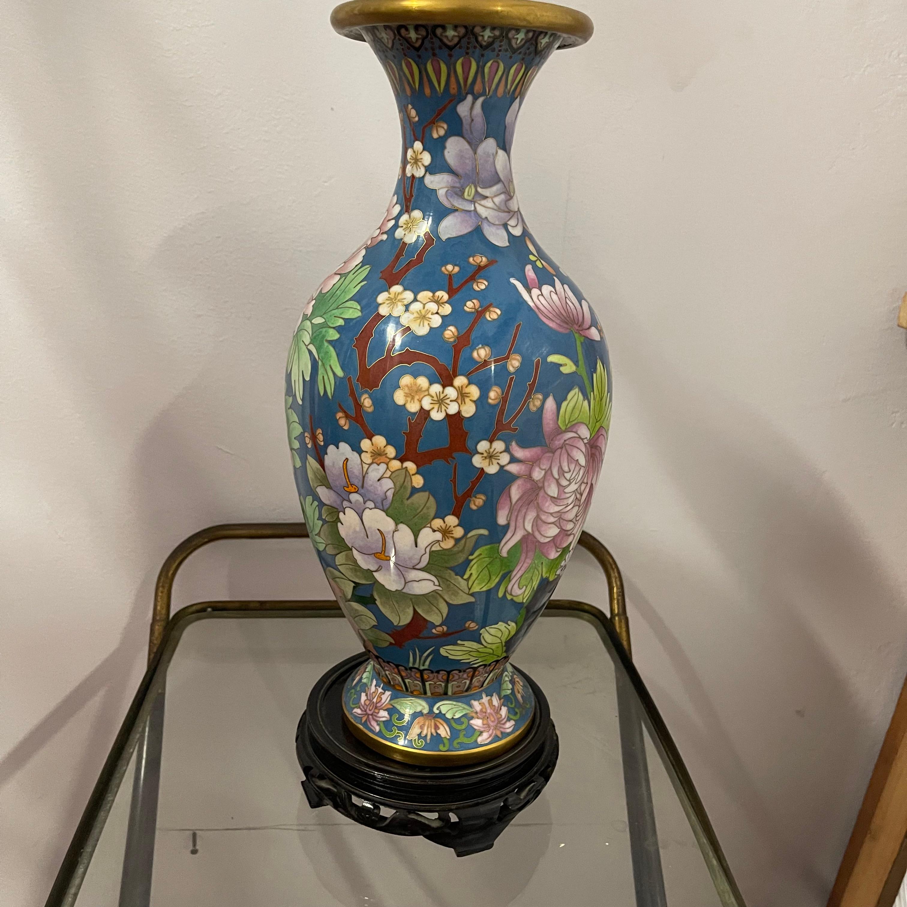 East Asian Grand Vaso Cinese Cloisonné con Uccelli e Decorazioni Floreali, Anni '60 en vente