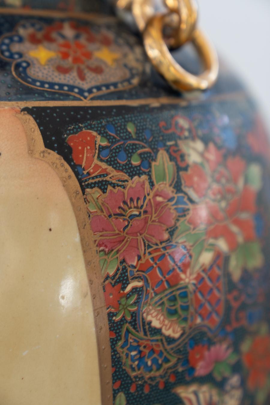 Large Chinese GOLDEN SATSUMA vase, Eastern Miji period For Sale 10