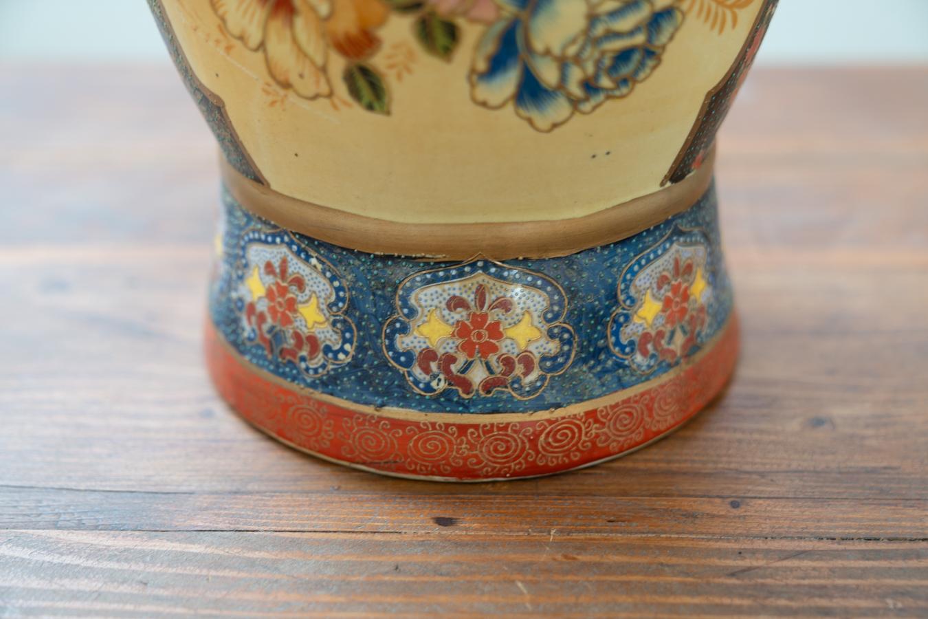 Hand-Painted Large Chinese GOLDEN SATSUMA vase, Eastern Miji period For Sale