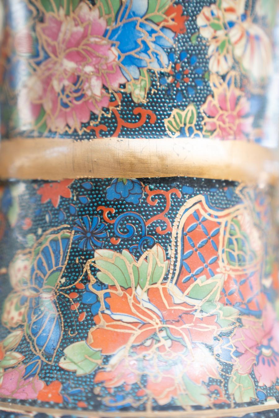 Large Chinese GOLDEN SATSUMA vase, Eastern Miji period For Sale 1