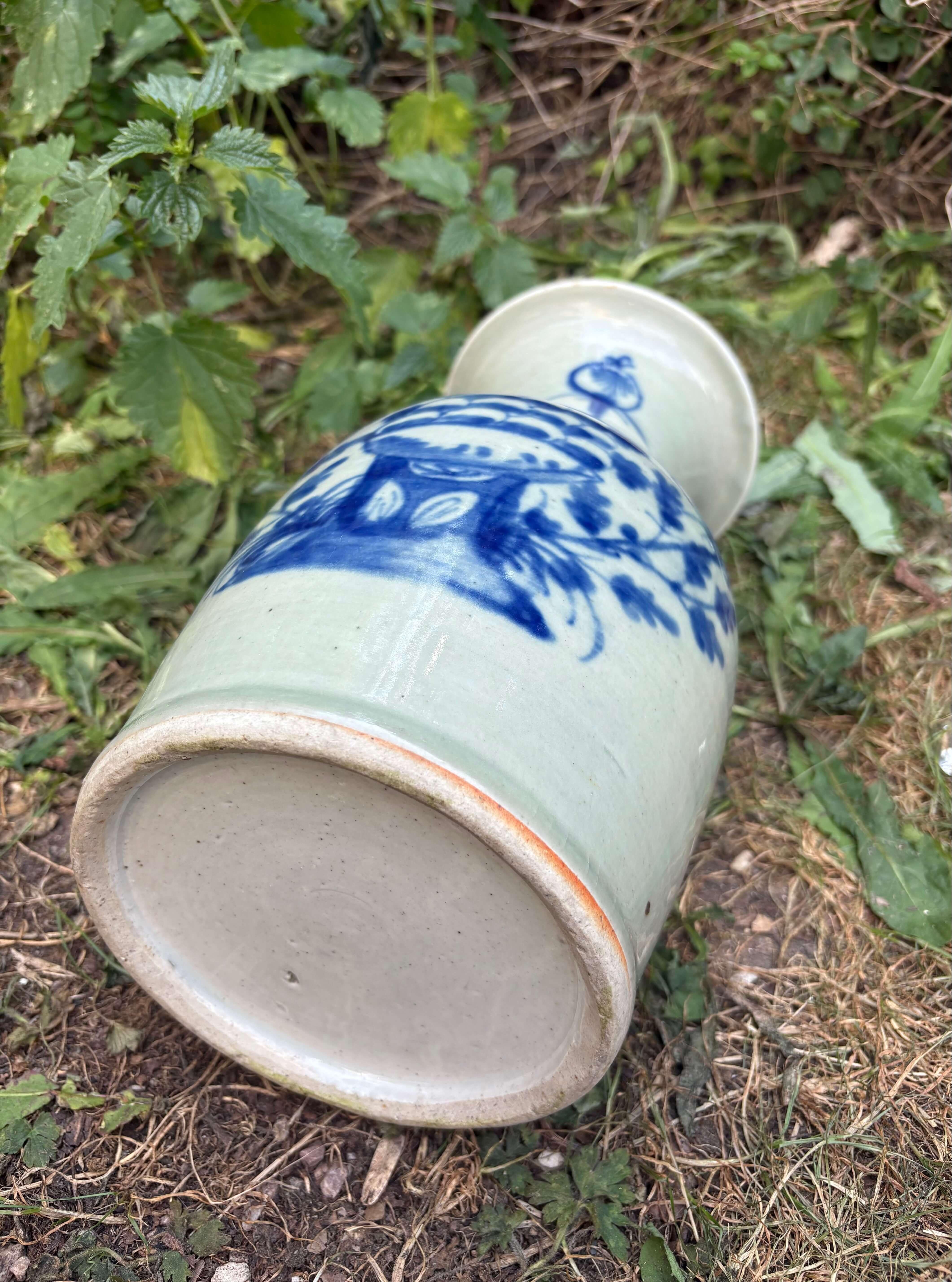 Dipinto Grande Vaso Cinese in Porcellana Celadon Dinastia Qing XIX secolo in vendita