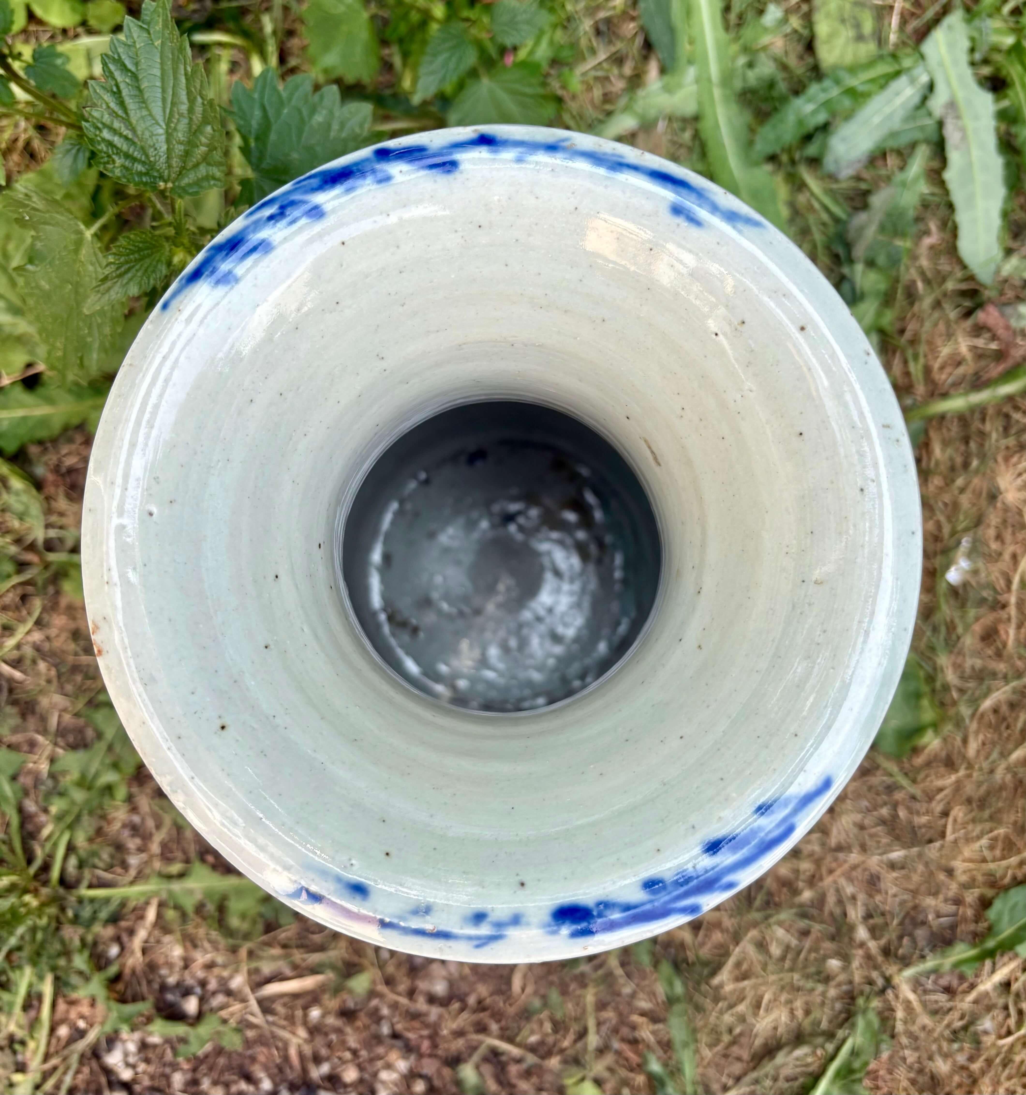 Grande Vaso Cinese in Porcellana Celadon Dinastia Qing XIX secolo In condizioni buone in vendita a Pistoia, IT