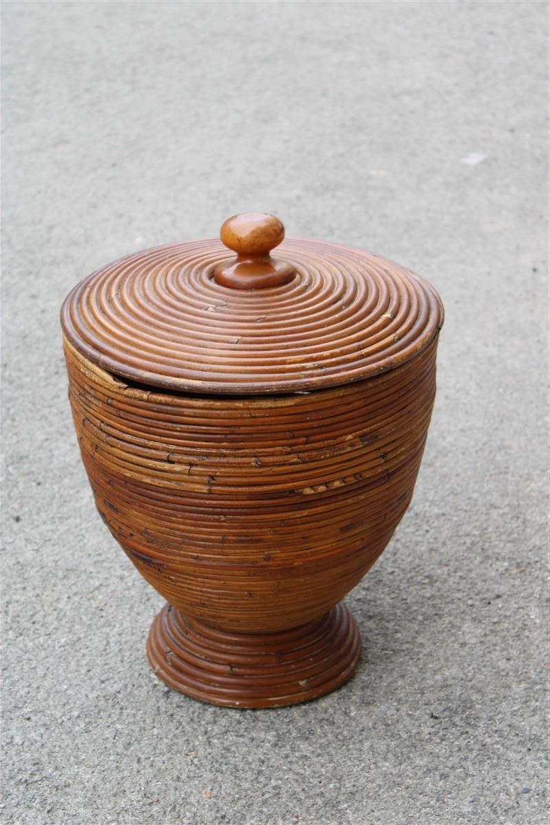 Mid-Century Modern Large Vase with Lid in Italian Midollino 1950s  For Sale
