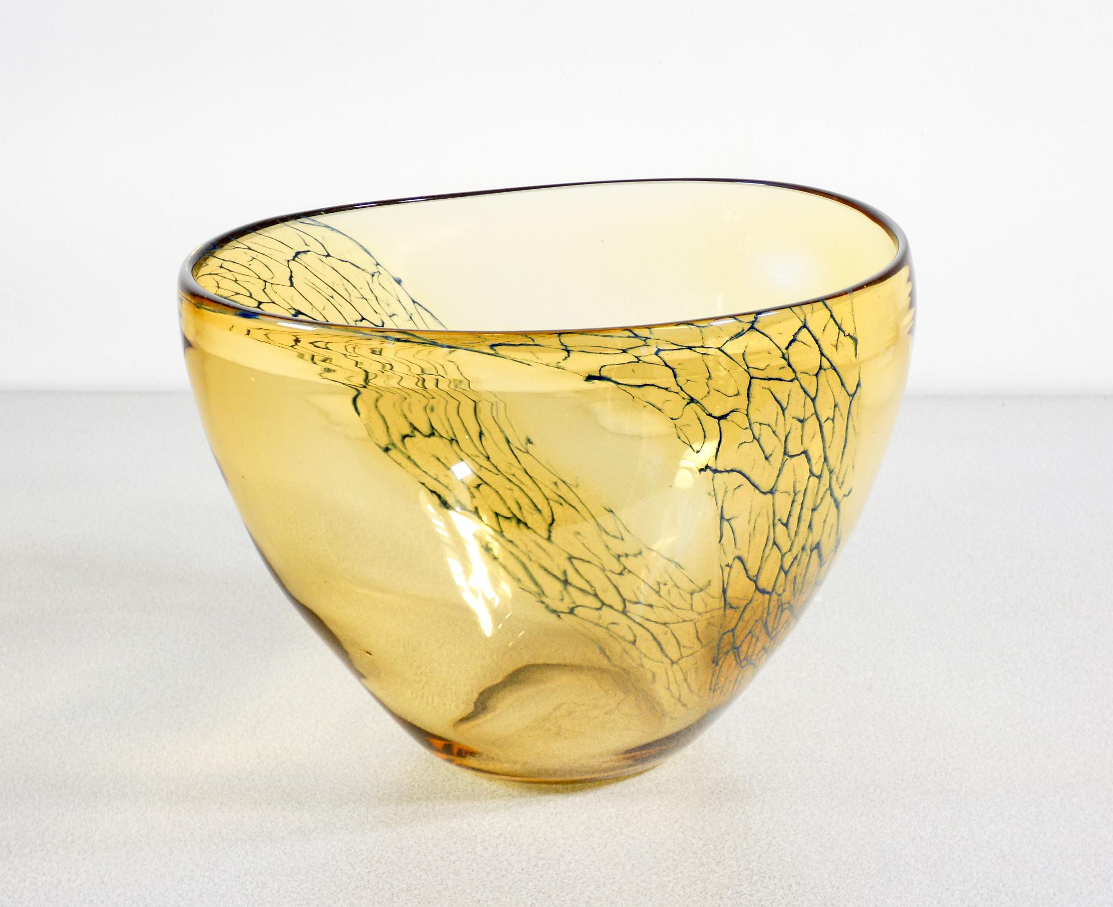 Blown Glass Large vase, cup signed SEGUSO Vetri d'Arte in blown glass. Anni 60 For Sale