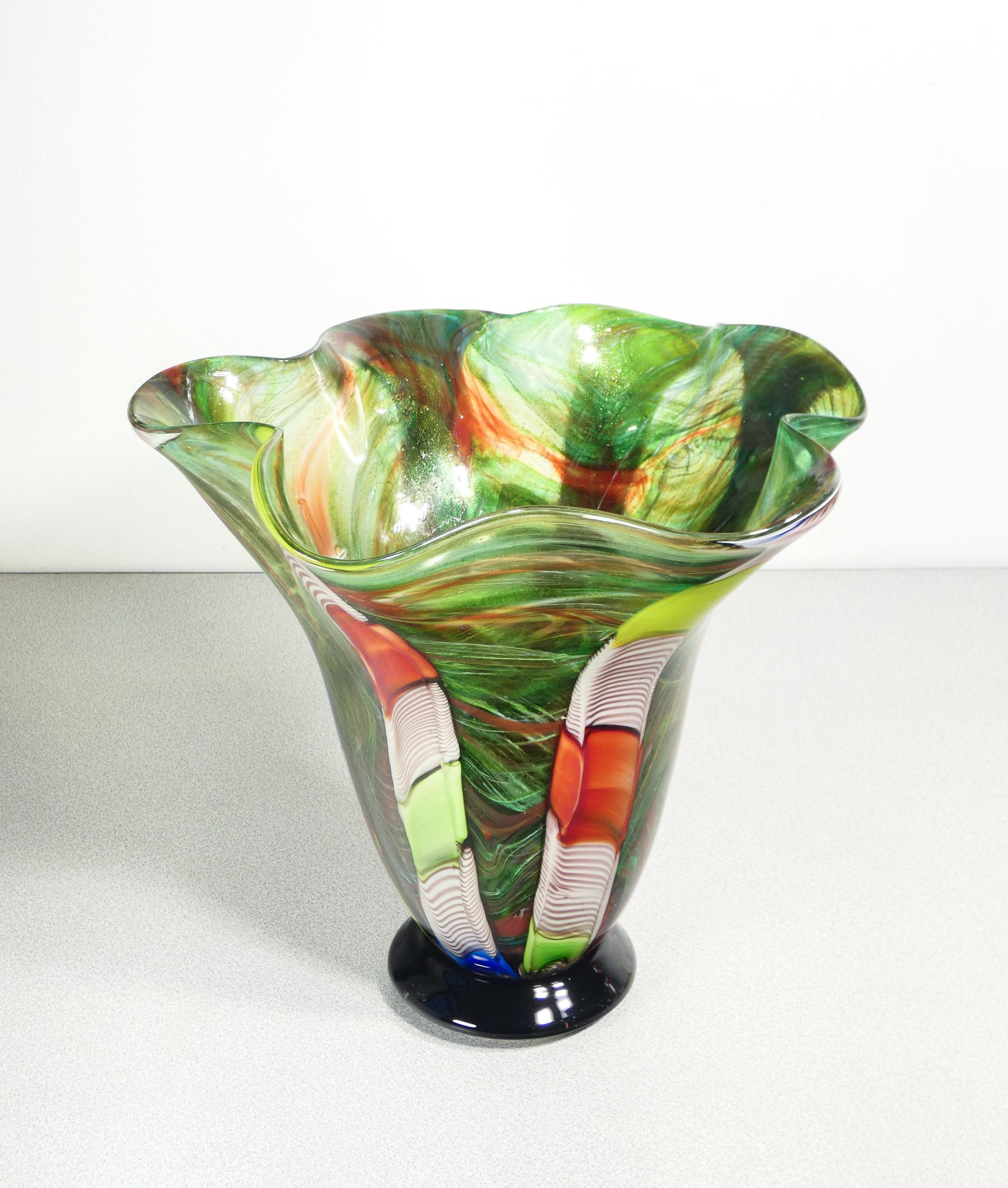 Large vase, Murano polychrome blown glass bowl, signed on bottom For Sale 2