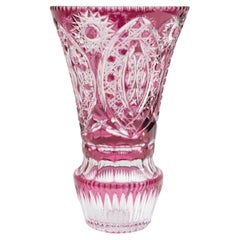Grand vase bohémien en cristal fuchsia, années 1940