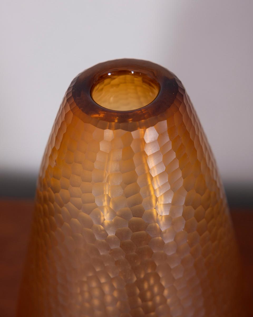 Italiano Grande vaso in vetro di Murano battuto anni 50 design Carlo Scarpa per Venini in vendita