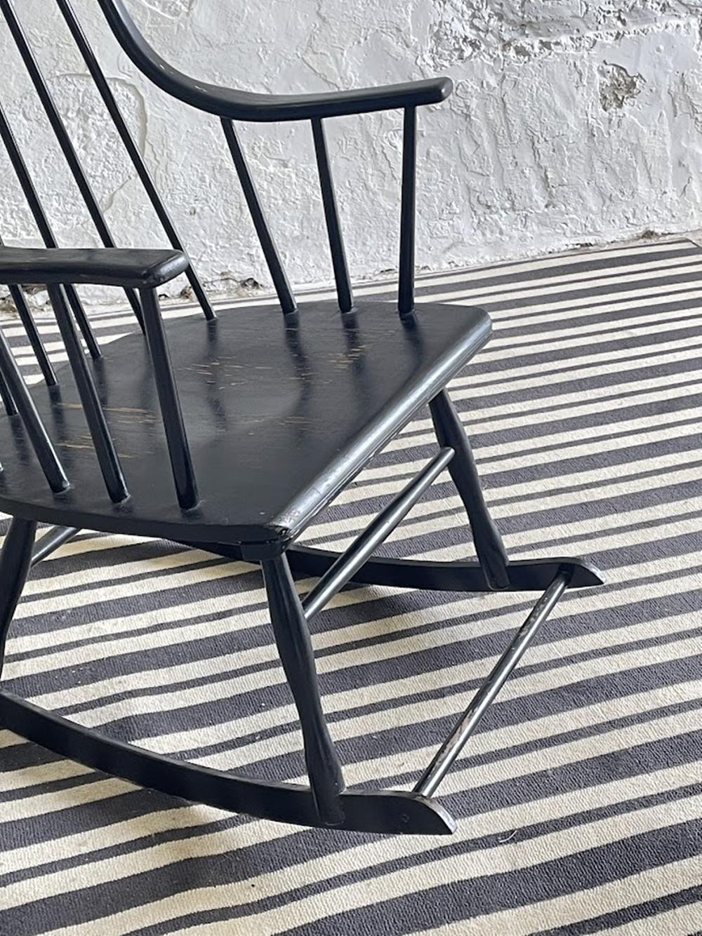 Silla mecedora Grandessa de Lena Larsson, Nesto, Sweden, años 60 Madera en venta