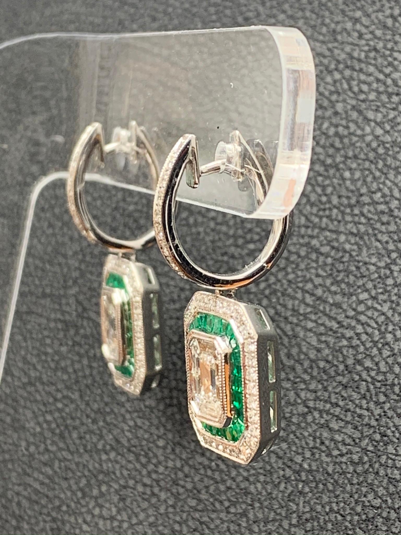 0,62 Karat Smaragdschliff Diamant Smaragd 18K Weißgold Ohrhänger im Angebot 2