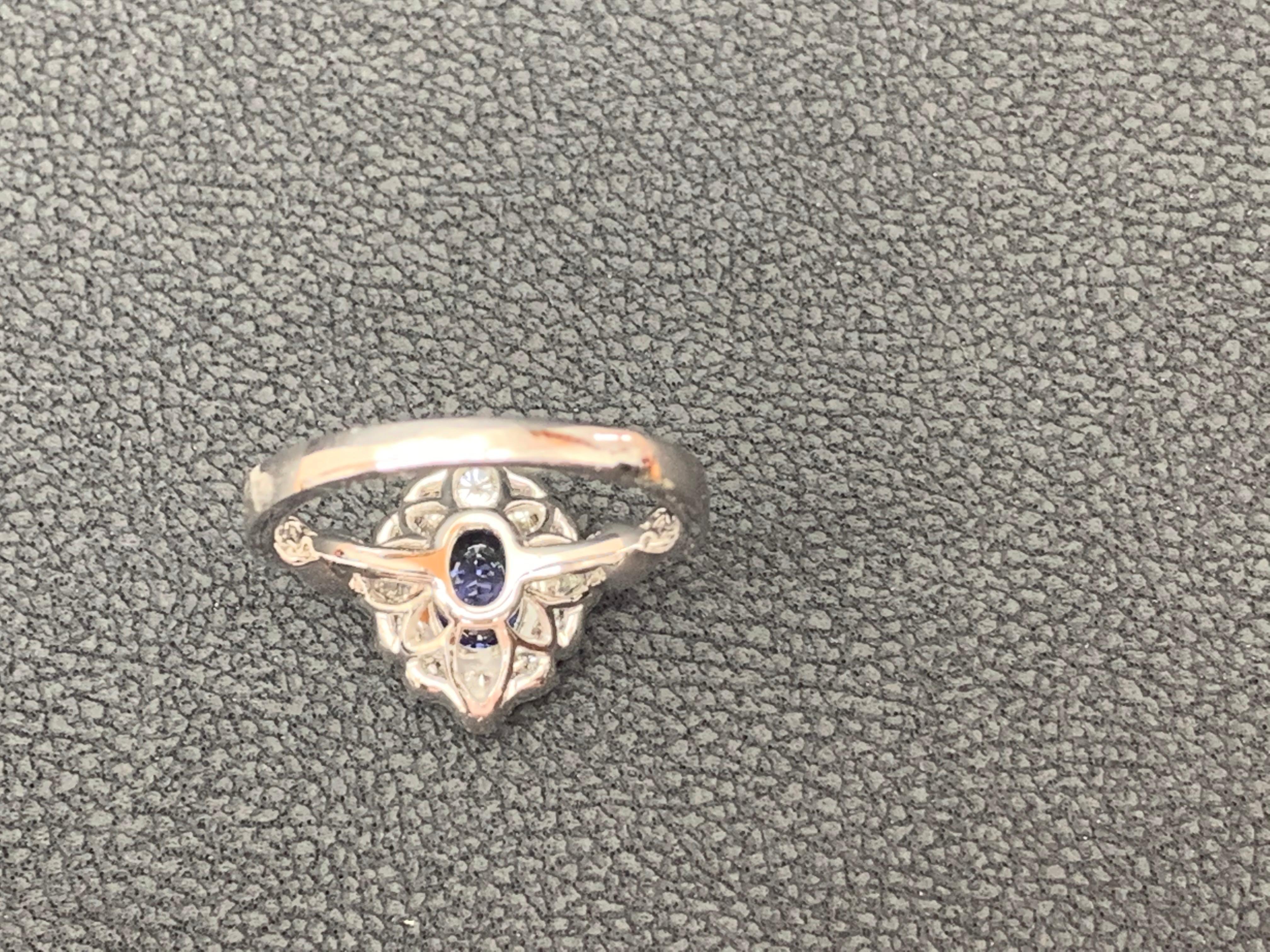 Anello in oro bianco 18 carati con zaffiro e diamante di forma ovale da 0,72 carati in vendita 4