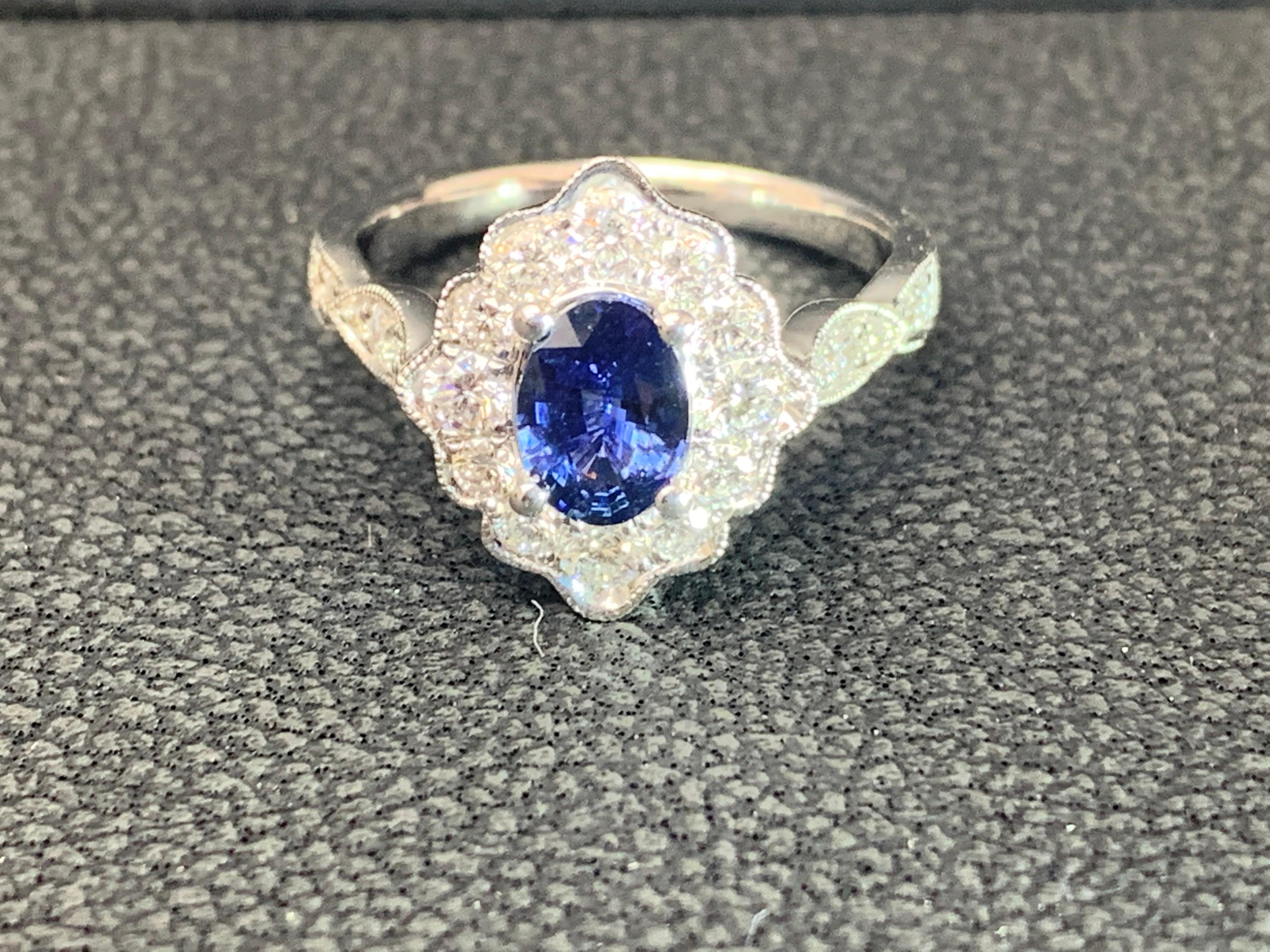Anello in oro bianco 18 carati con zaffiro e diamante di forma ovale da 0,72 carati in vendita 9