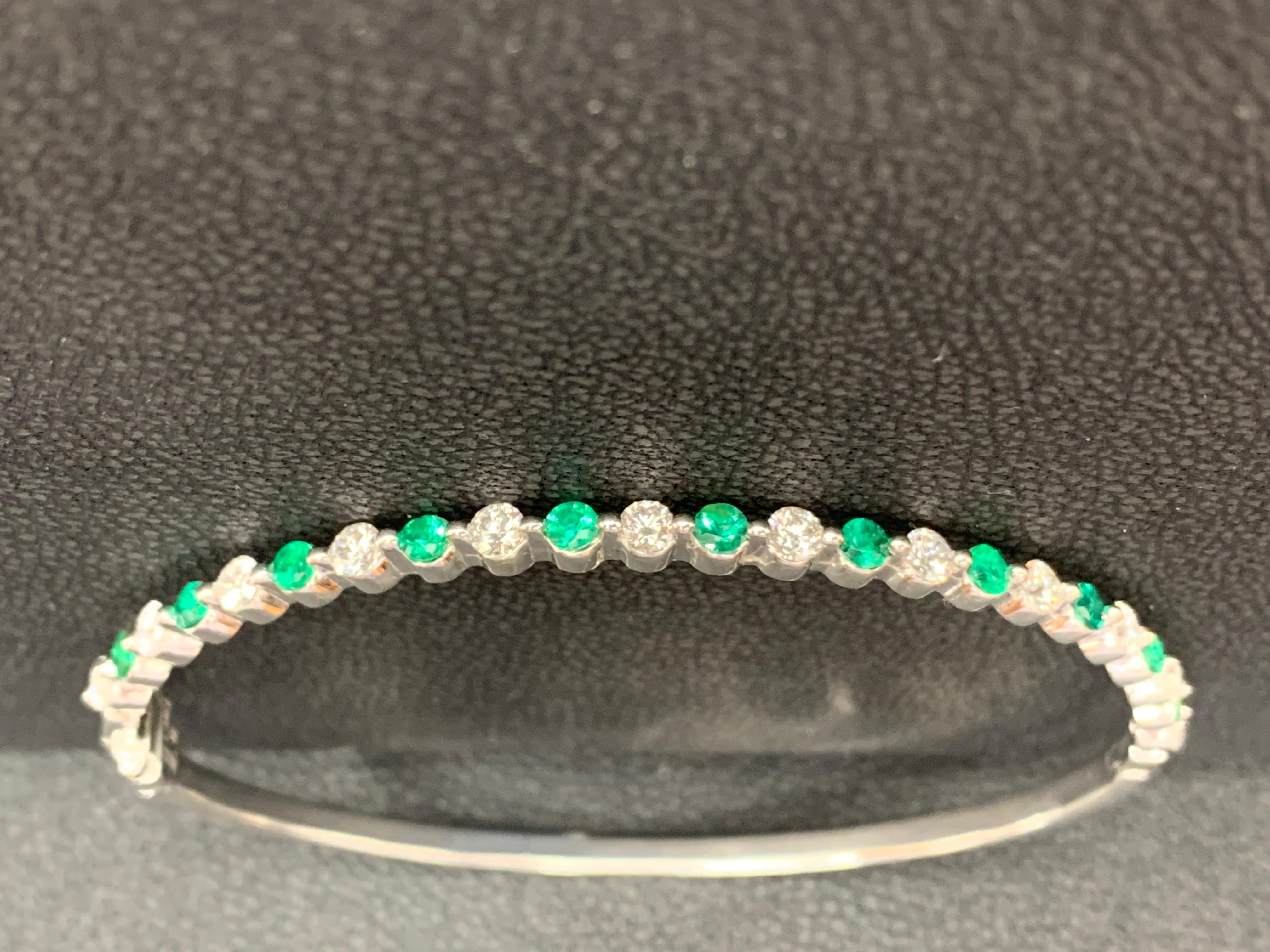 Women's or Men's Grandeur 0.84 Carat Round Emerald and Diamond Bangle in 14K White Gold For Sale