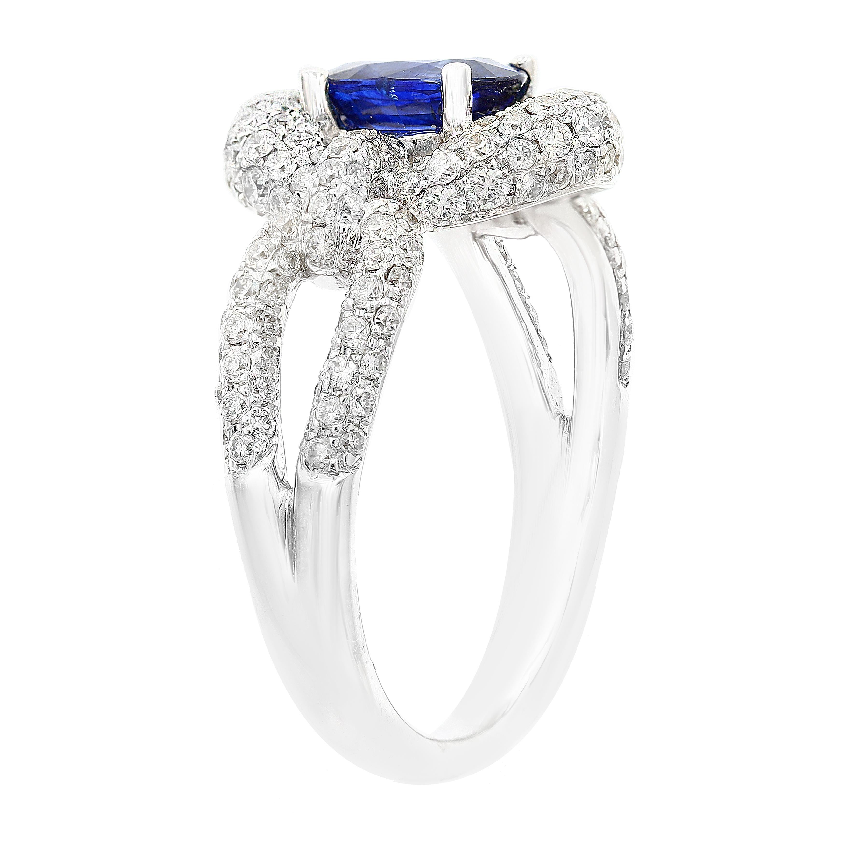 Grandeur 0.94 Carat Oval Blue Sapphire Diamond 18K White Gold Engagement Ring In New Condition For Sale In NEW YORK, NY