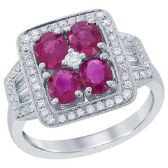 Anillo de moda Grandeur de oro blanco de 18 quilates con rubí y diamantes de 1,00 quilate
