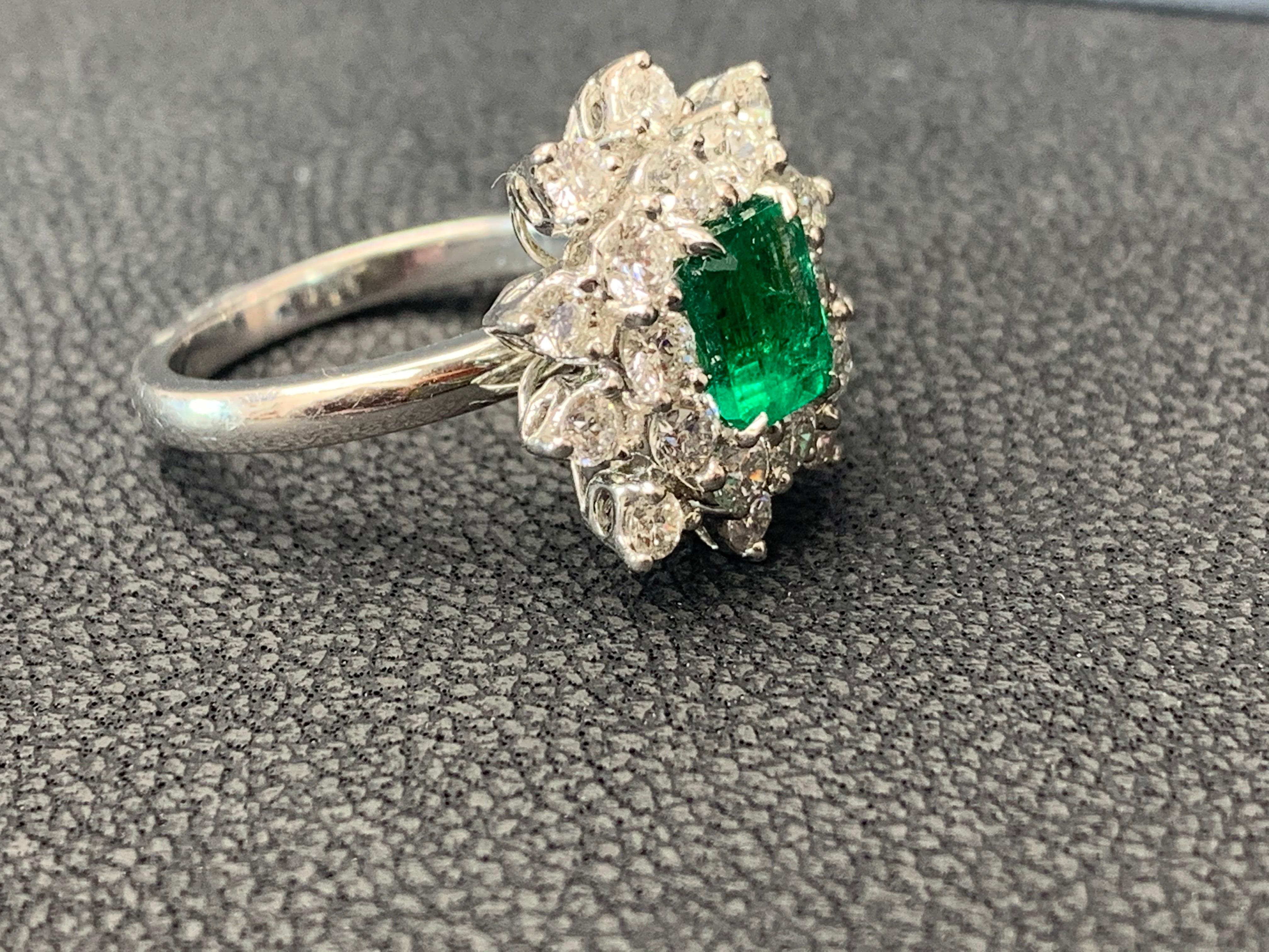 Grandeur 1.06 Carat Emerald Cut Emerald and Diamond 18 K WhiteGold Cocktail Ring For Sale 9