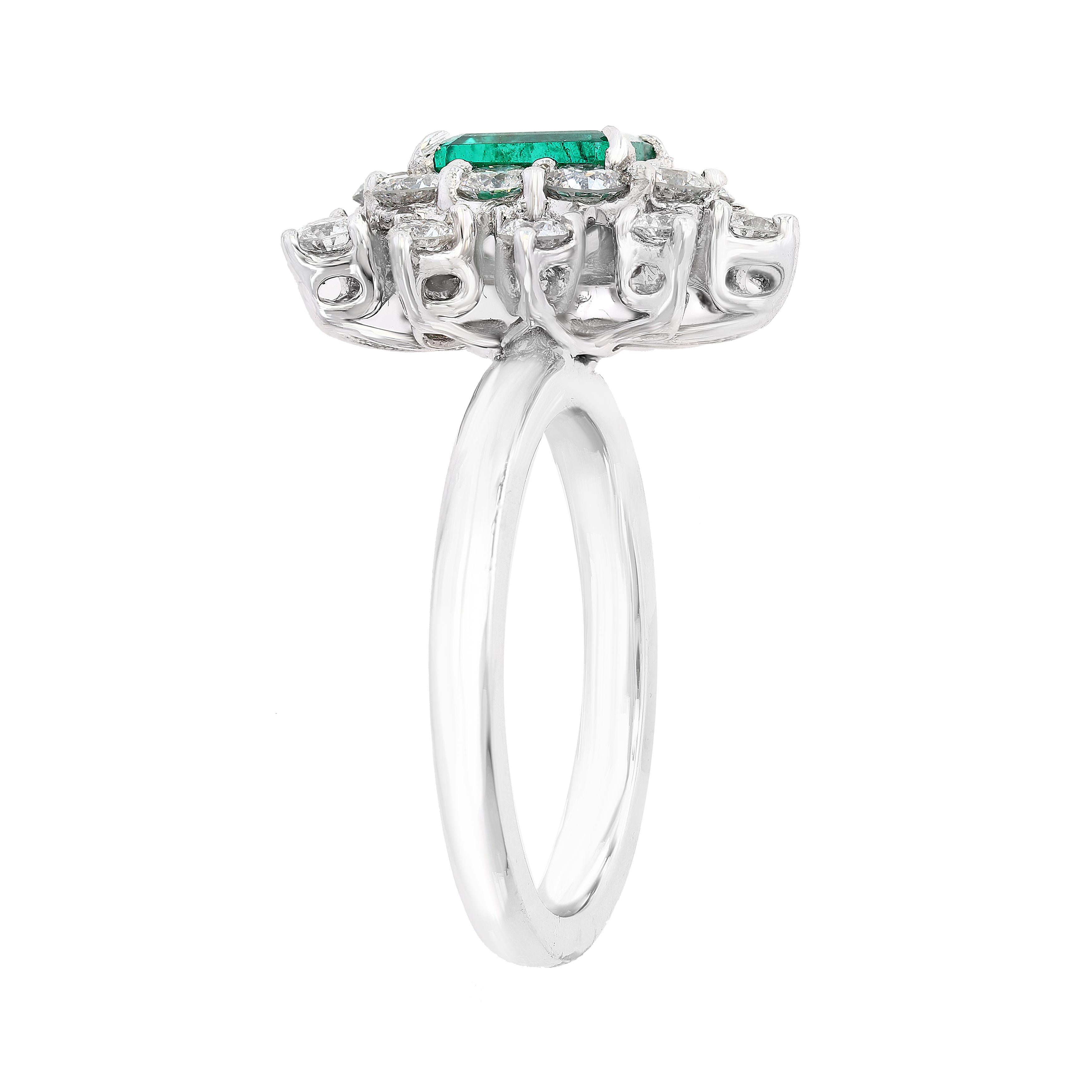Women's Grandeur 1.06 Carat Emerald Cut Emerald and Diamond 18 K WhiteGold Cocktail Ring For Sale