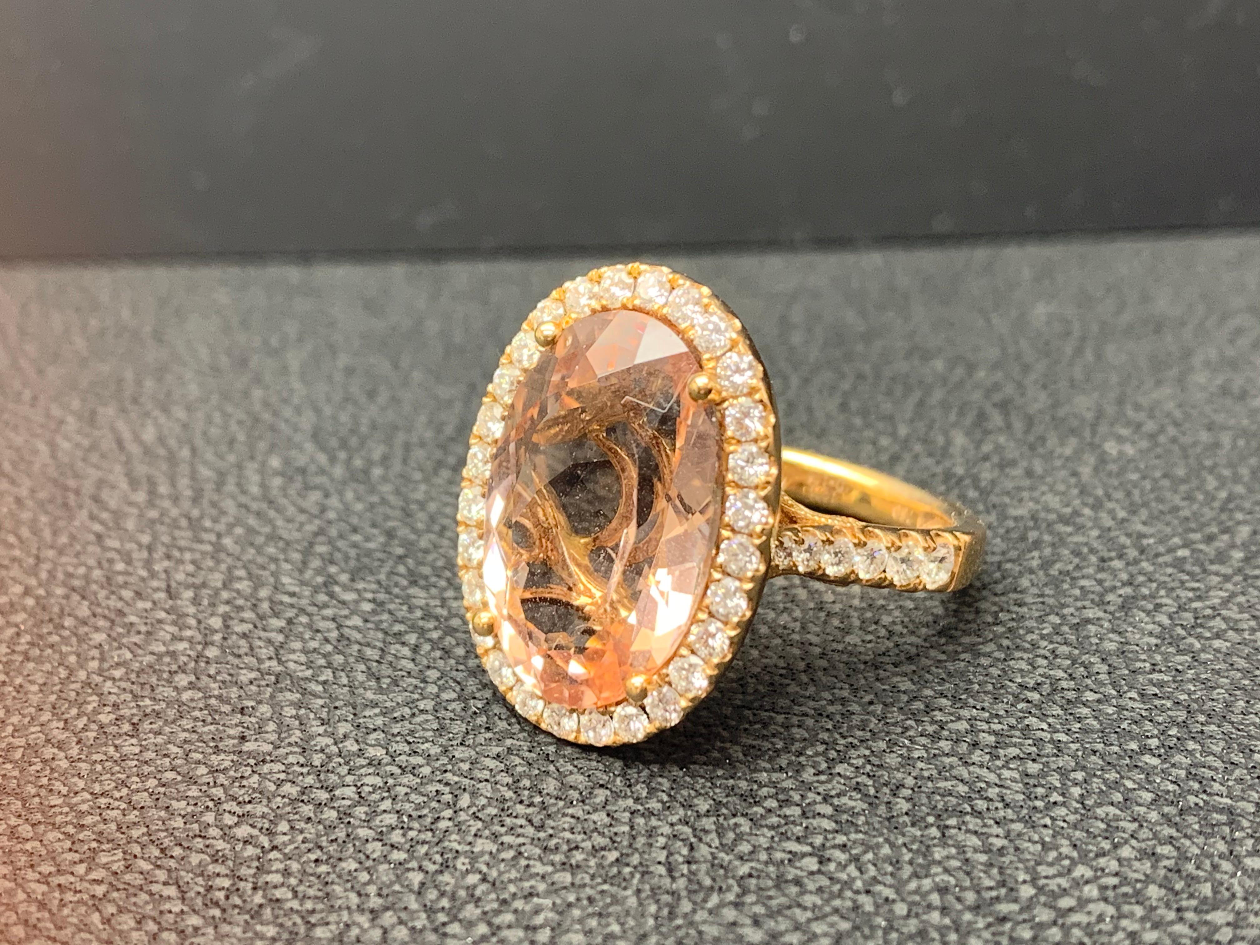 10.70 Carat Oval Shape Morganite and Diamond 18K Rose Gold Cocktail Ring For Sale 3