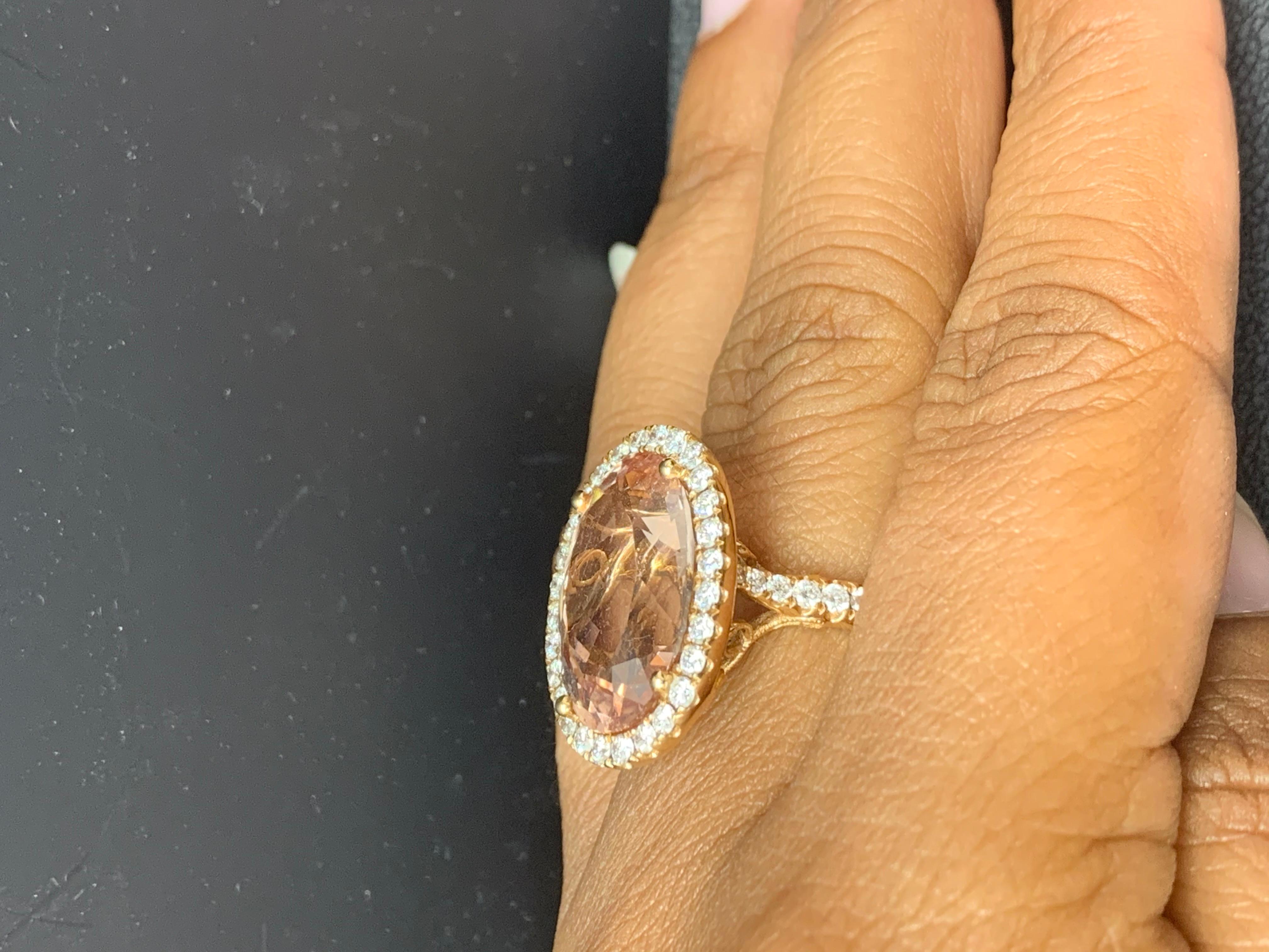 10.70 Carat Oval Shape Morganite and Diamond 18K Rose Gold Cocktail Ring In New Condition For Sale In NEW YORK, NY