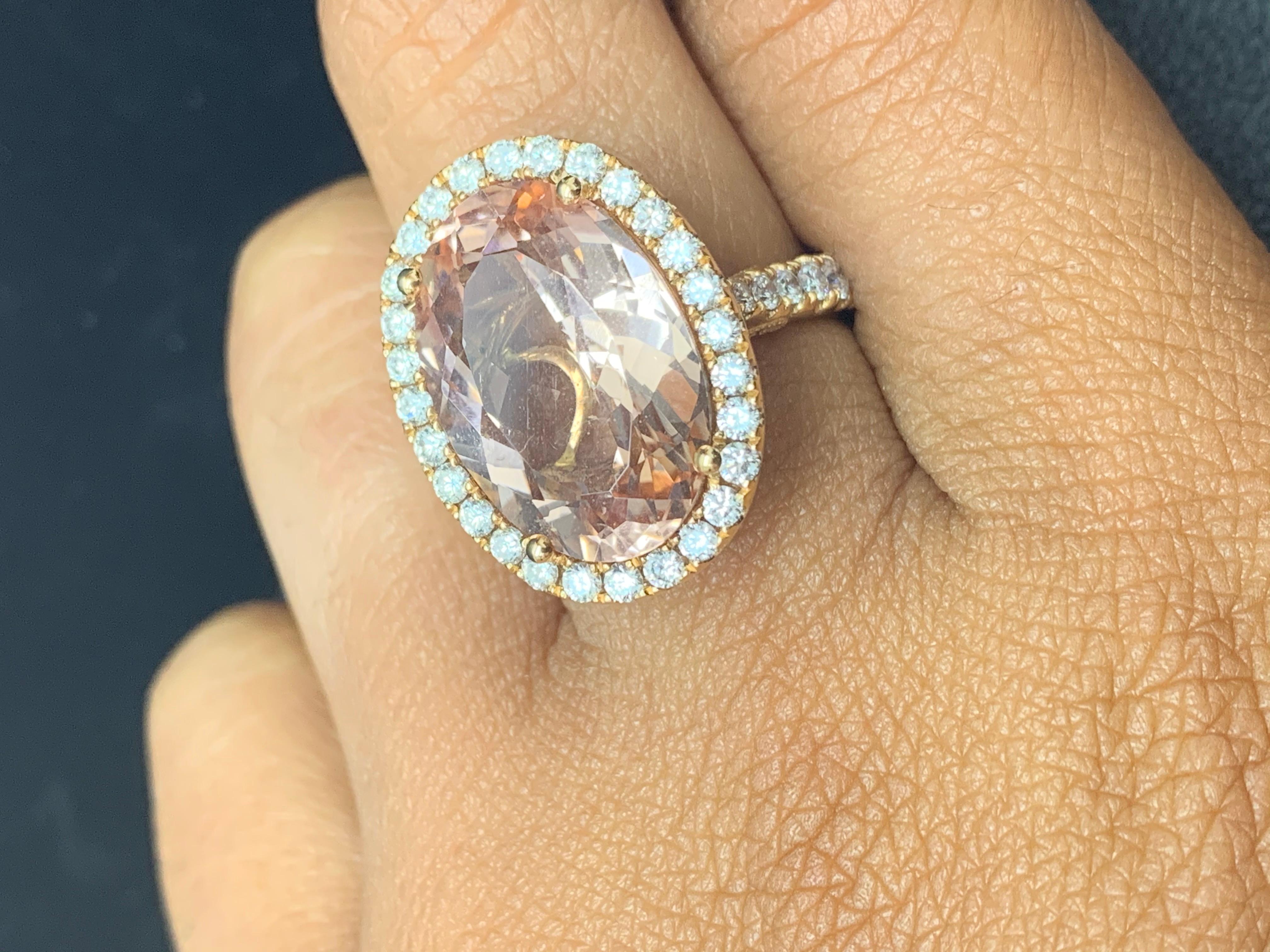 10.70 Carat Oval Shape Morganite and Diamond 18K Rose Gold Cocktail Ring For Sale 1