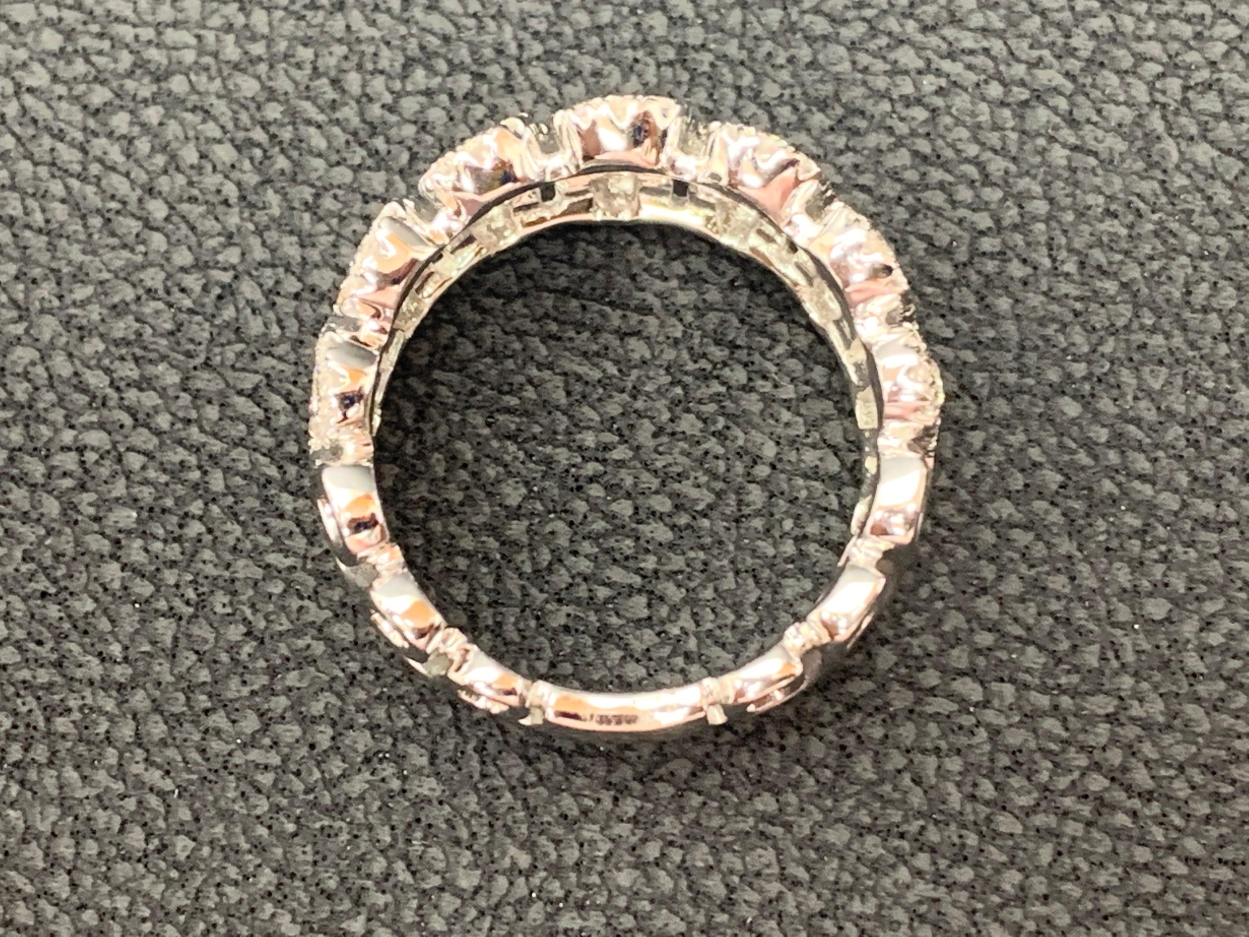 Anello di eternità in oro bianco 18 carati con diamante rotondo da 1,24 carati in vendita 4