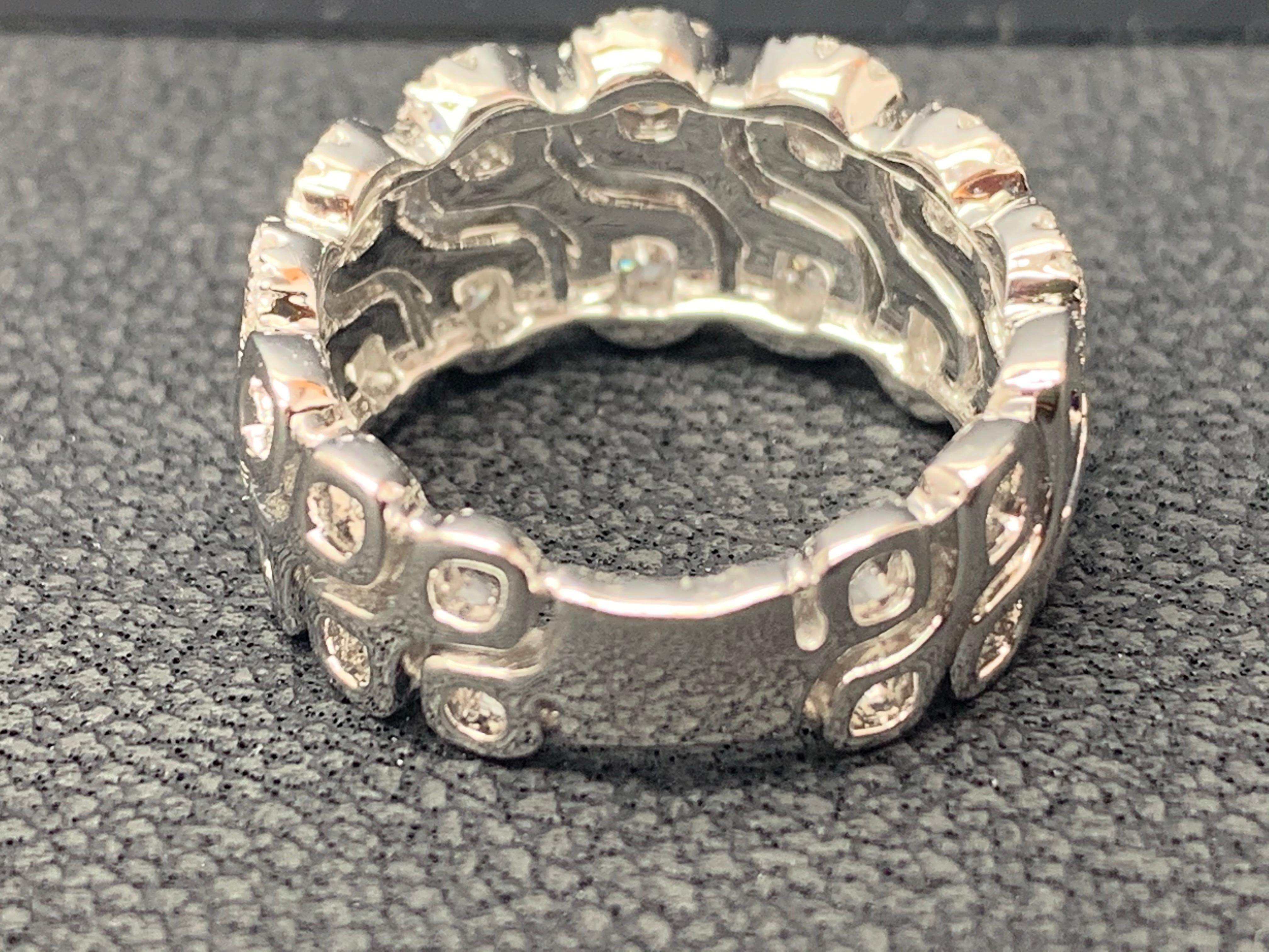 Anello di eternità in oro bianco 18 carati con diamante rotondo da 1,24 carati in vendita 2