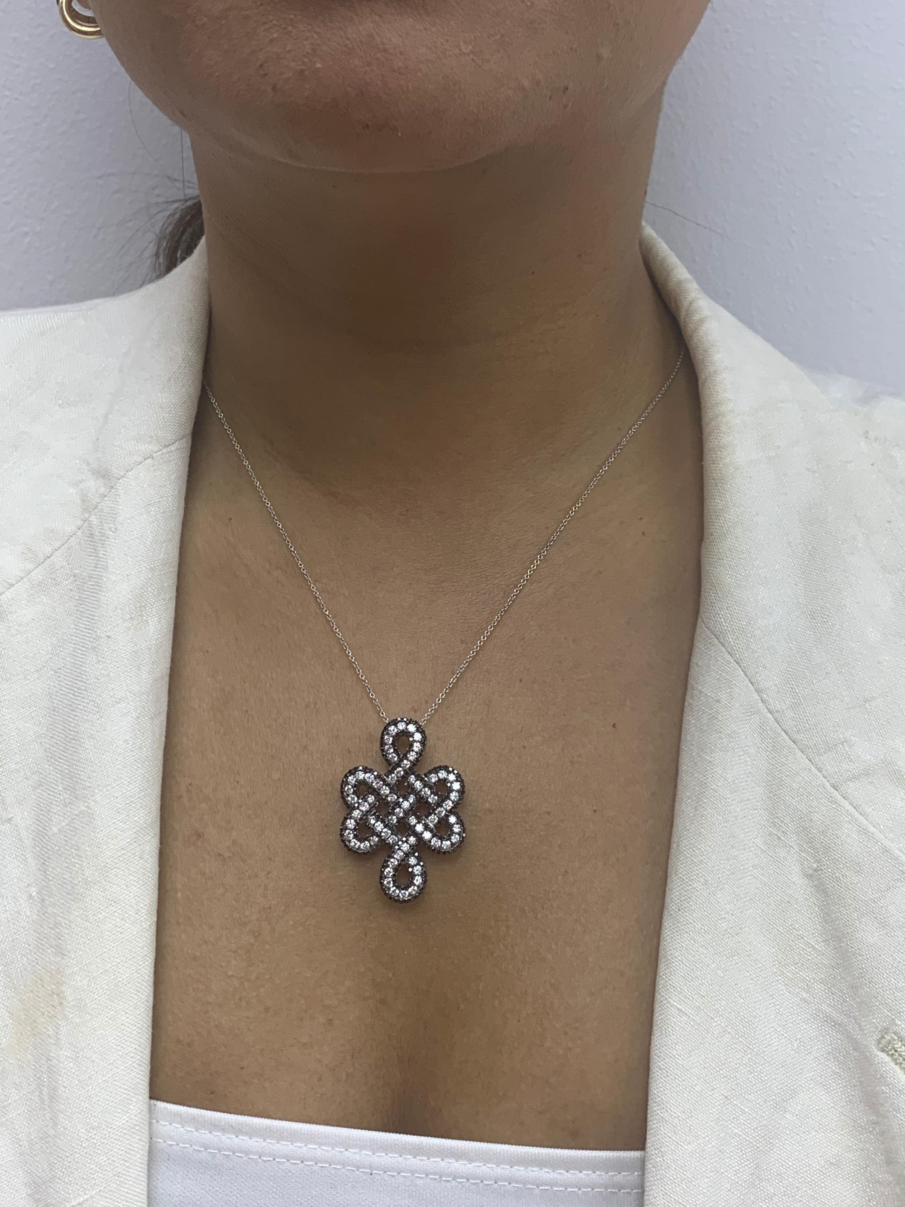 Grandeur 1.31 Carat Fancy Black and White Diamond Pendant Necklace in 18K For Sale 6