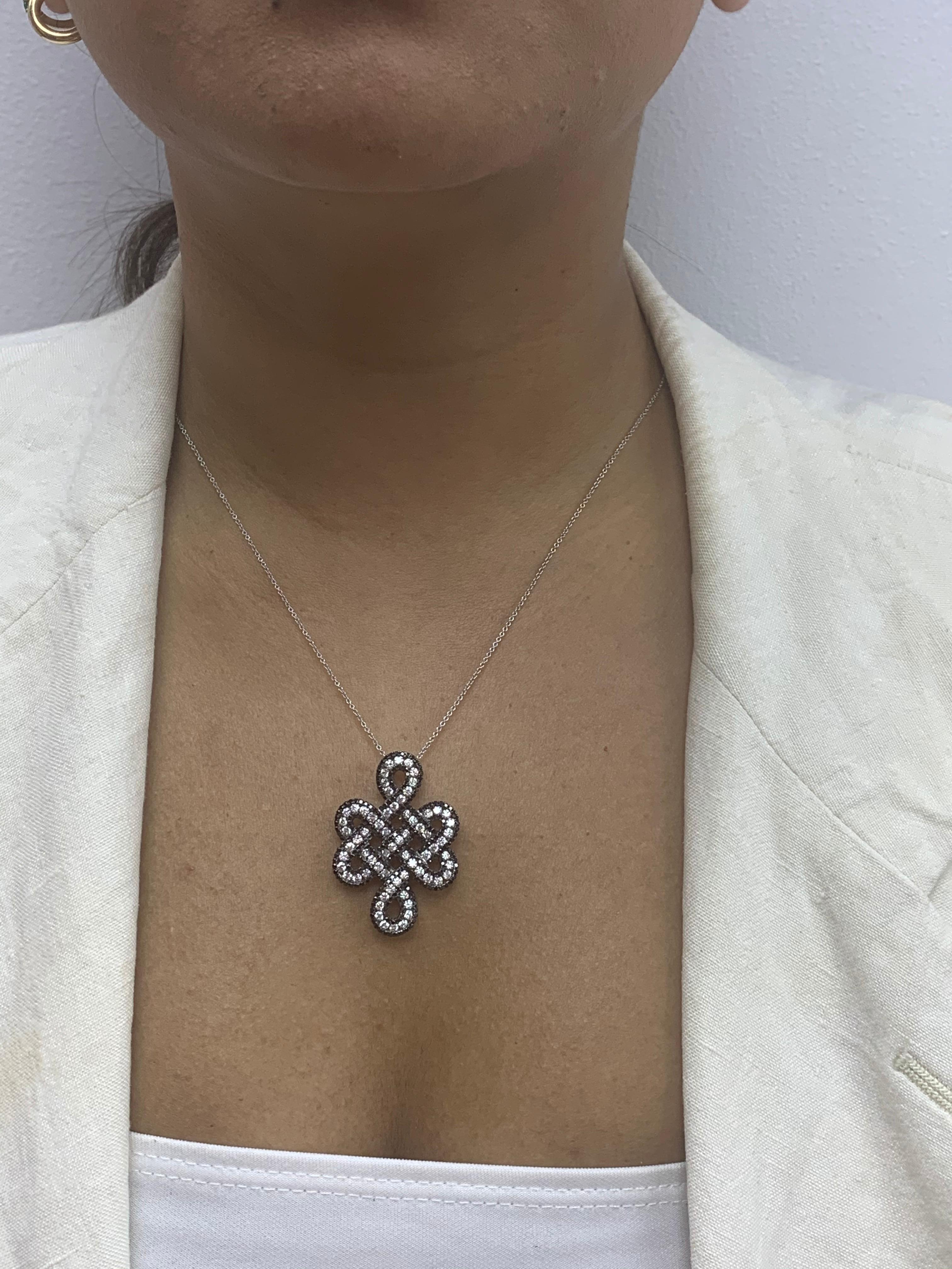 Grandeur 1.31 Carat Fancy Black and White Diamond Pendant Necklace in 18K For Sale 7