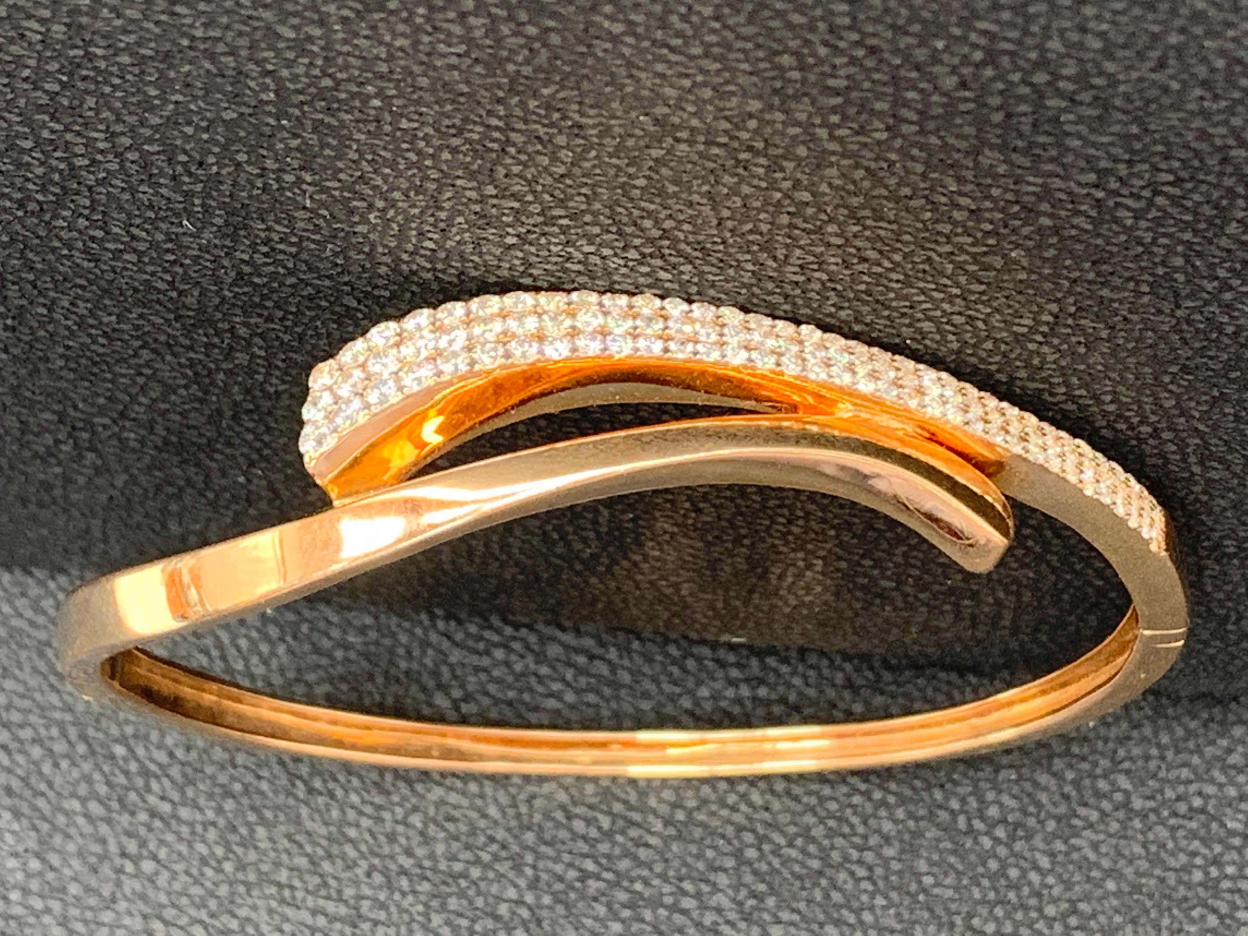 Grandeur 1.36 Carat Diamond Rose Gold 14K Bangle For Sale 4