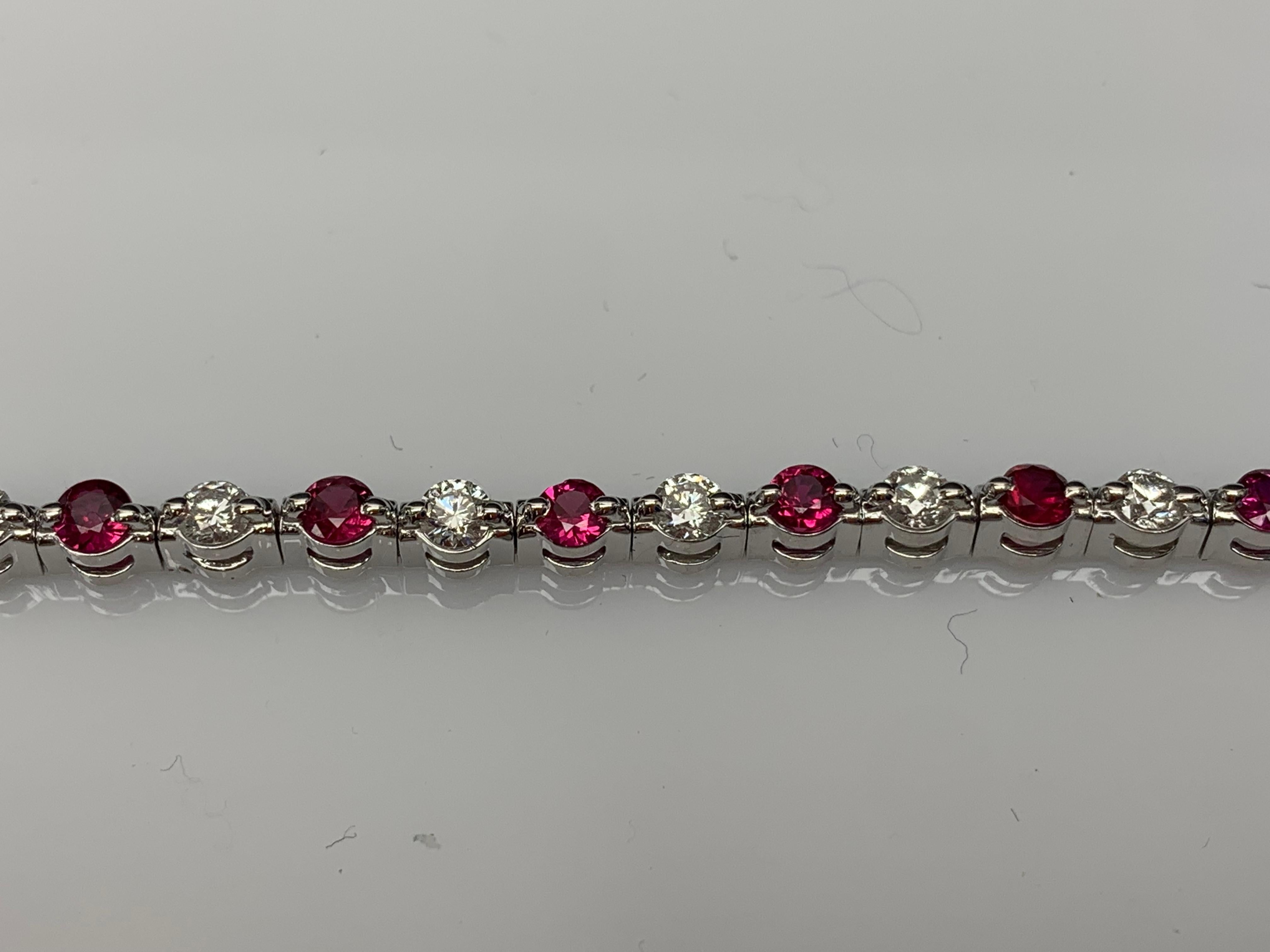 Bracelet Grandeur en or blanc 14 carats avec rubis rond et diamants de 1,98 carat en vente 11