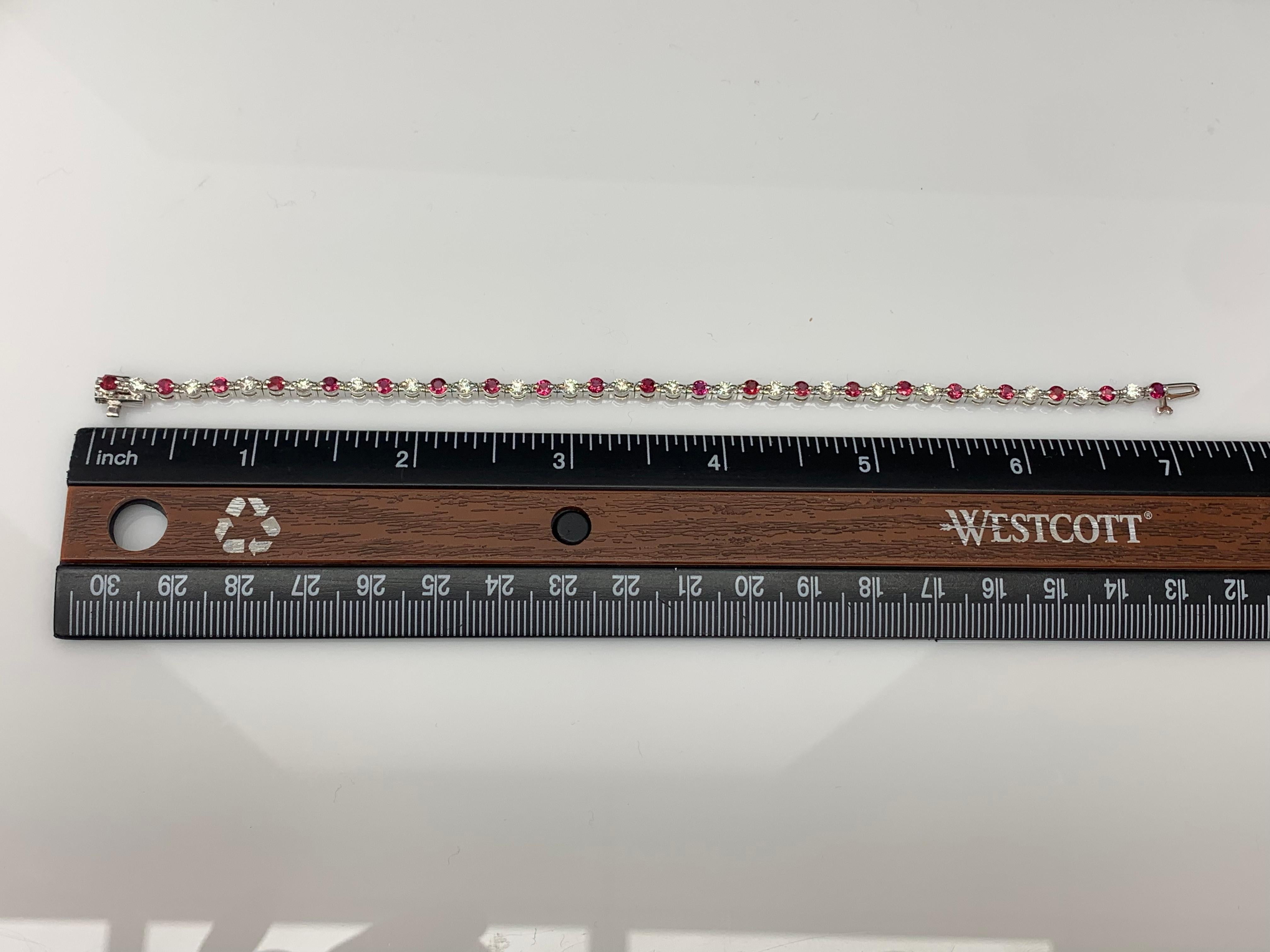 Bracelet Grandeur en or blanc 14 carats avec rubis rond et diamants de 1,98 carat en vente 14