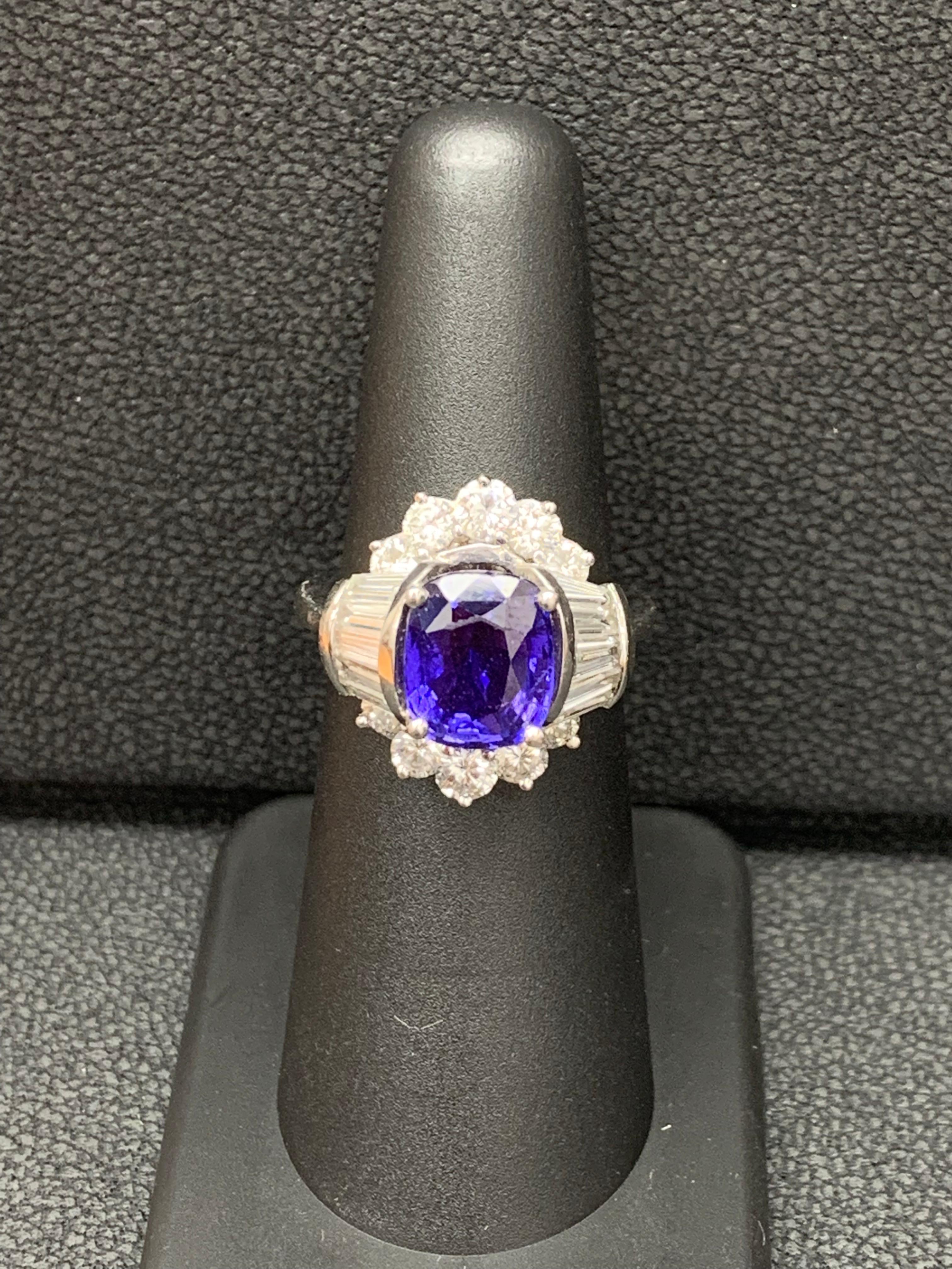 Grandeur 4.20 Carat Cushion Cut Sapphire and Diamond Ring in Platinum For Sale 2
