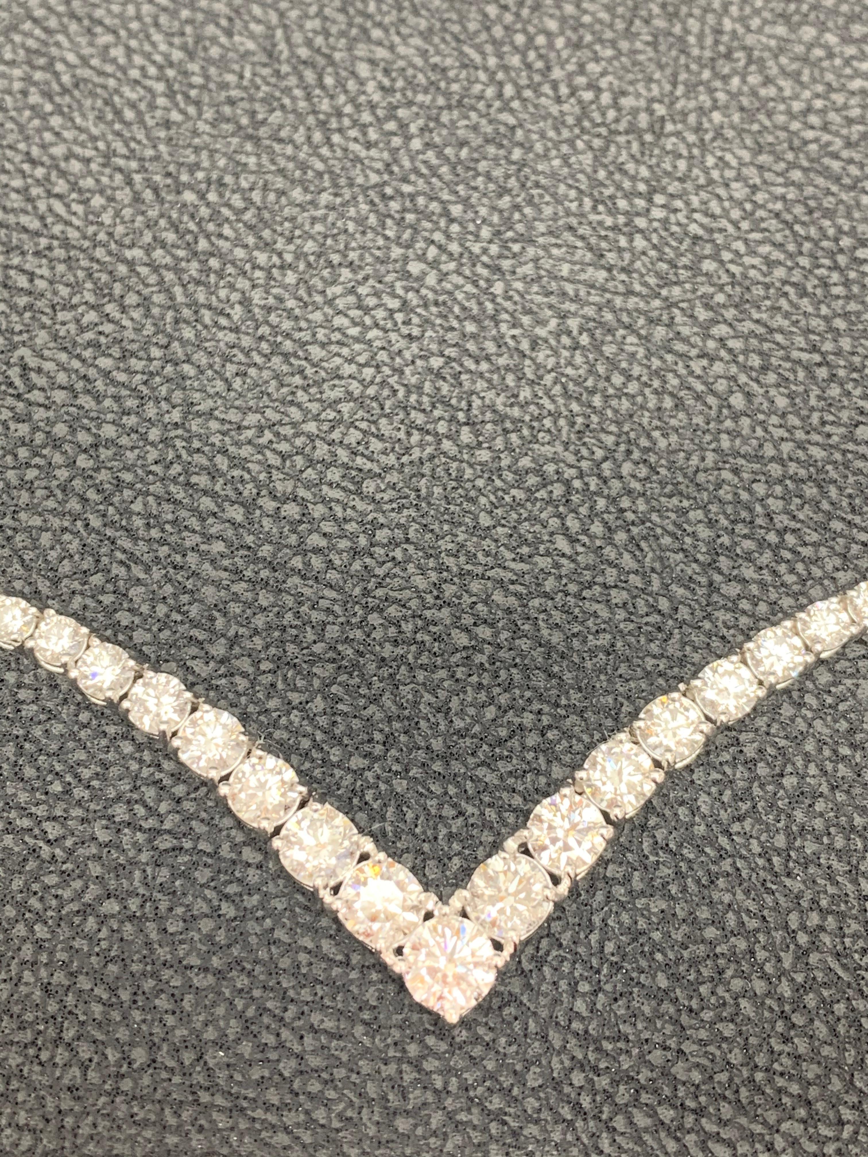 5.05 Carat Round Brilliant Diamond Graduating Necklace in 14K White Gold For Sale 4