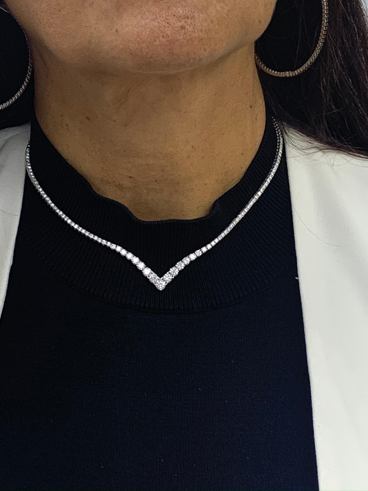 Modern 5.05 Carat Round Brilliant Diamond Graduating Necklace in 14K White Gold For Sale