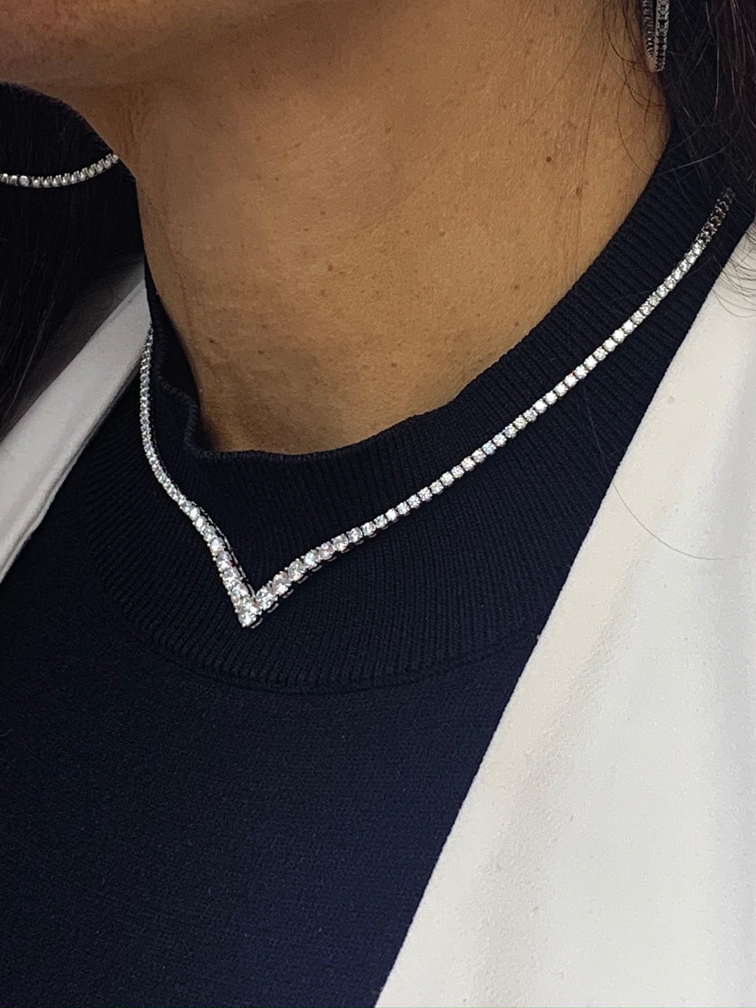 Round Cut 5.05 Carat Round Brilliant Diamond Graduating Necklace in 14K White Gold For Sale