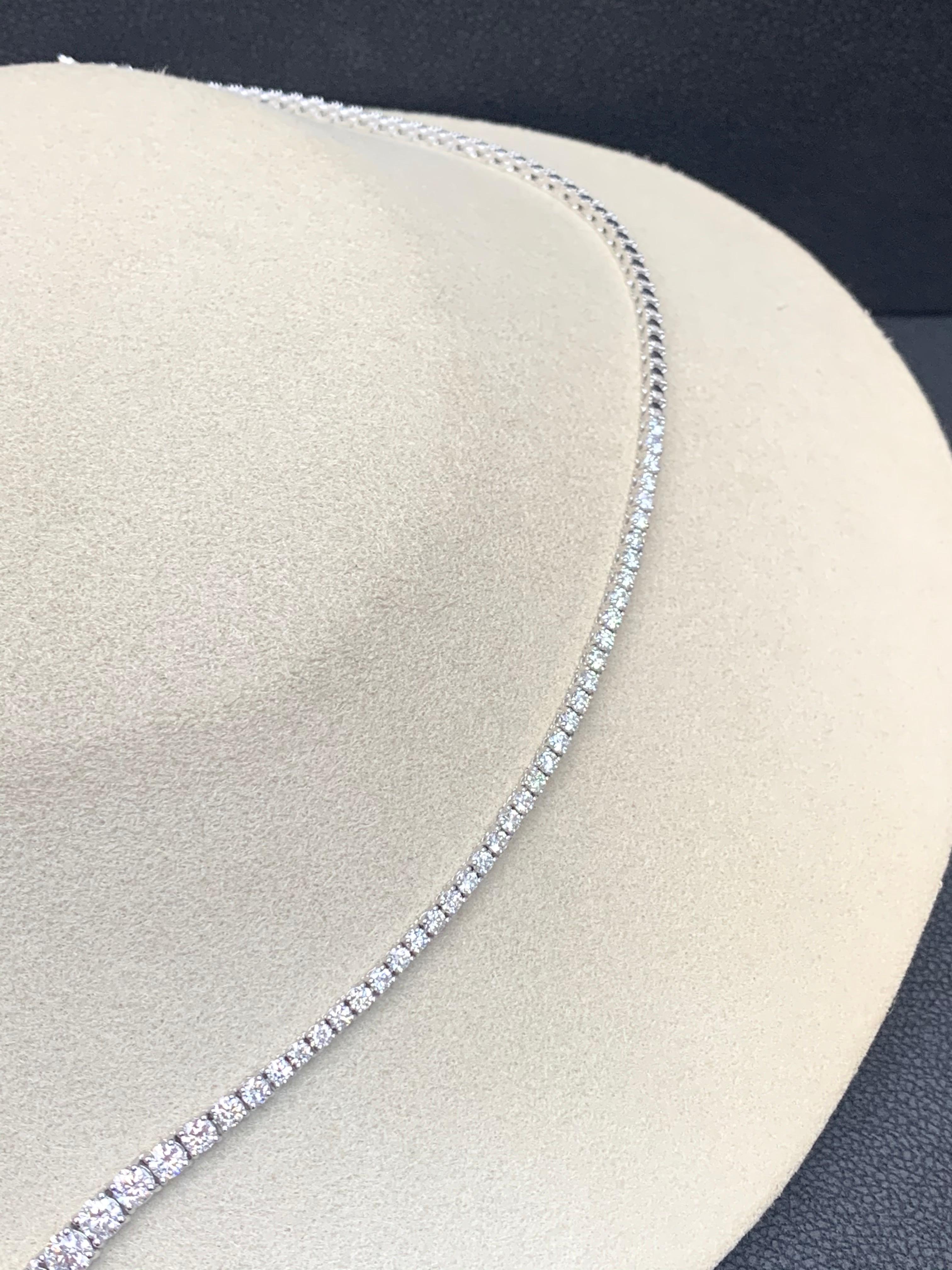 5.05 Carat Round Brilliant Diamond Graduating Necklace in 14K White Gold For Sale 2