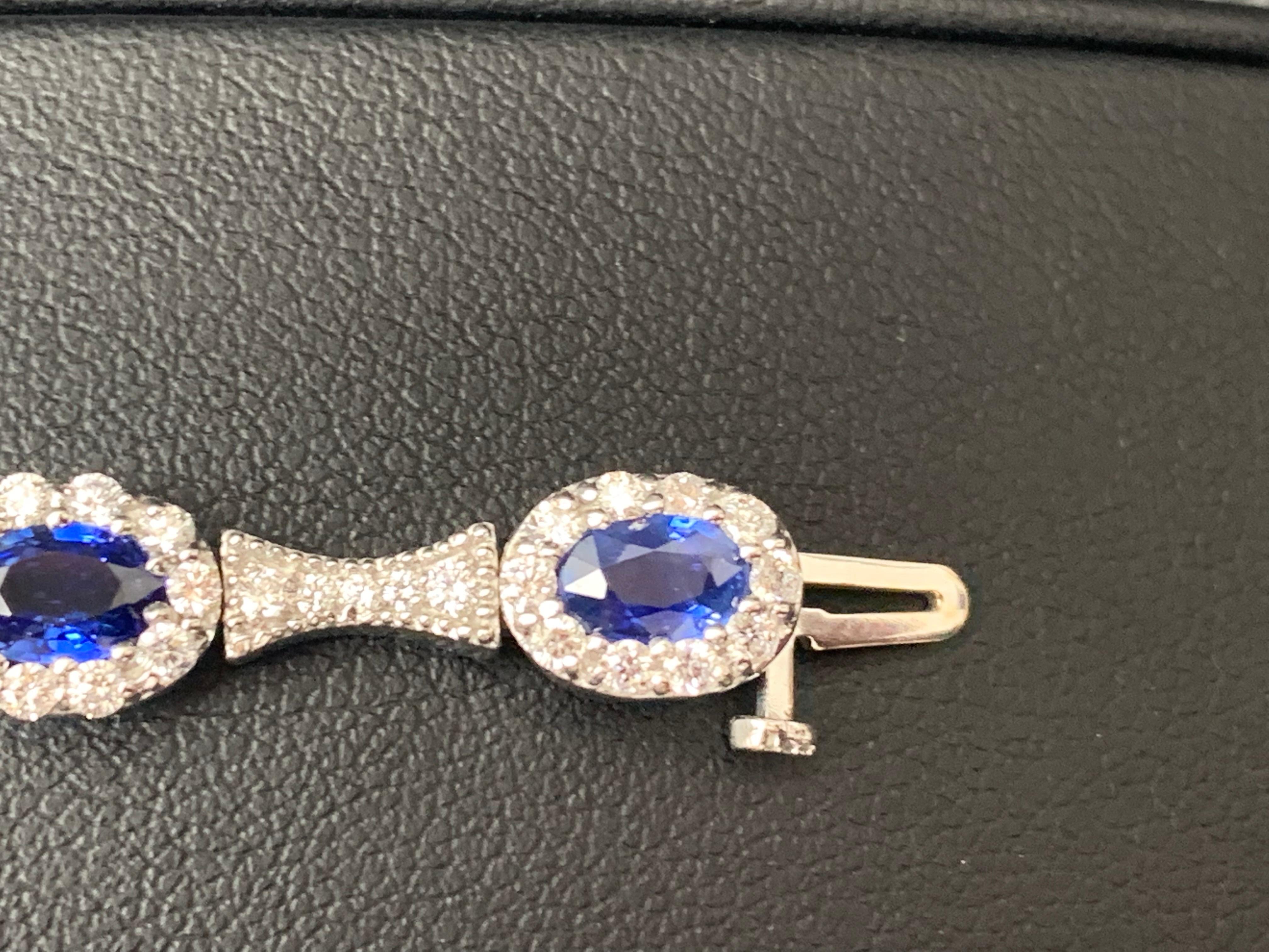 6.19 Carat Oval Cut Blue Sapphire Diamond Bracelet in 14K White Gold In New Condition For Sale In NEW YORK, NY