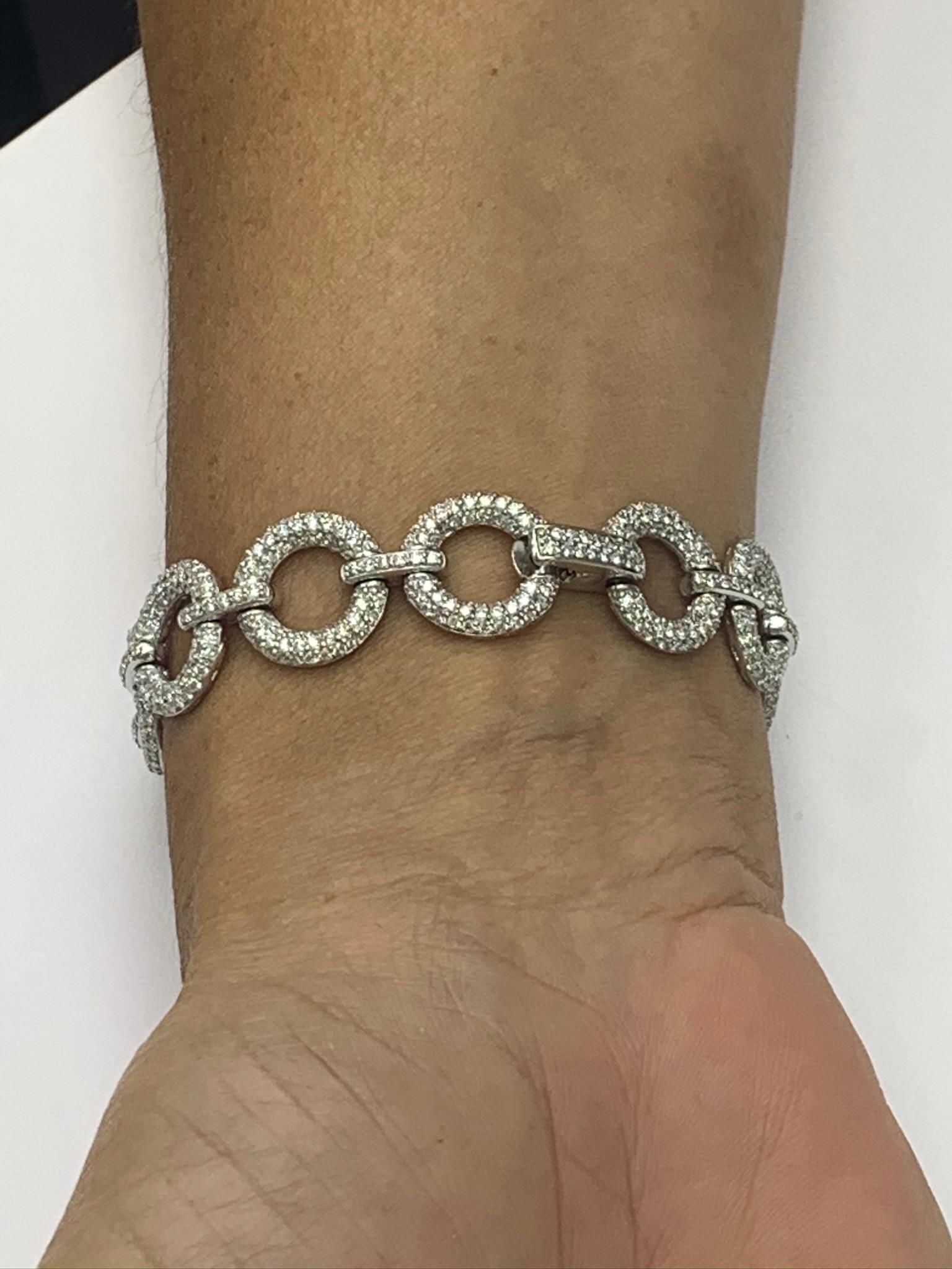 7.71 Carat Diamond Bracelet in 18K White Gold For Sale 3