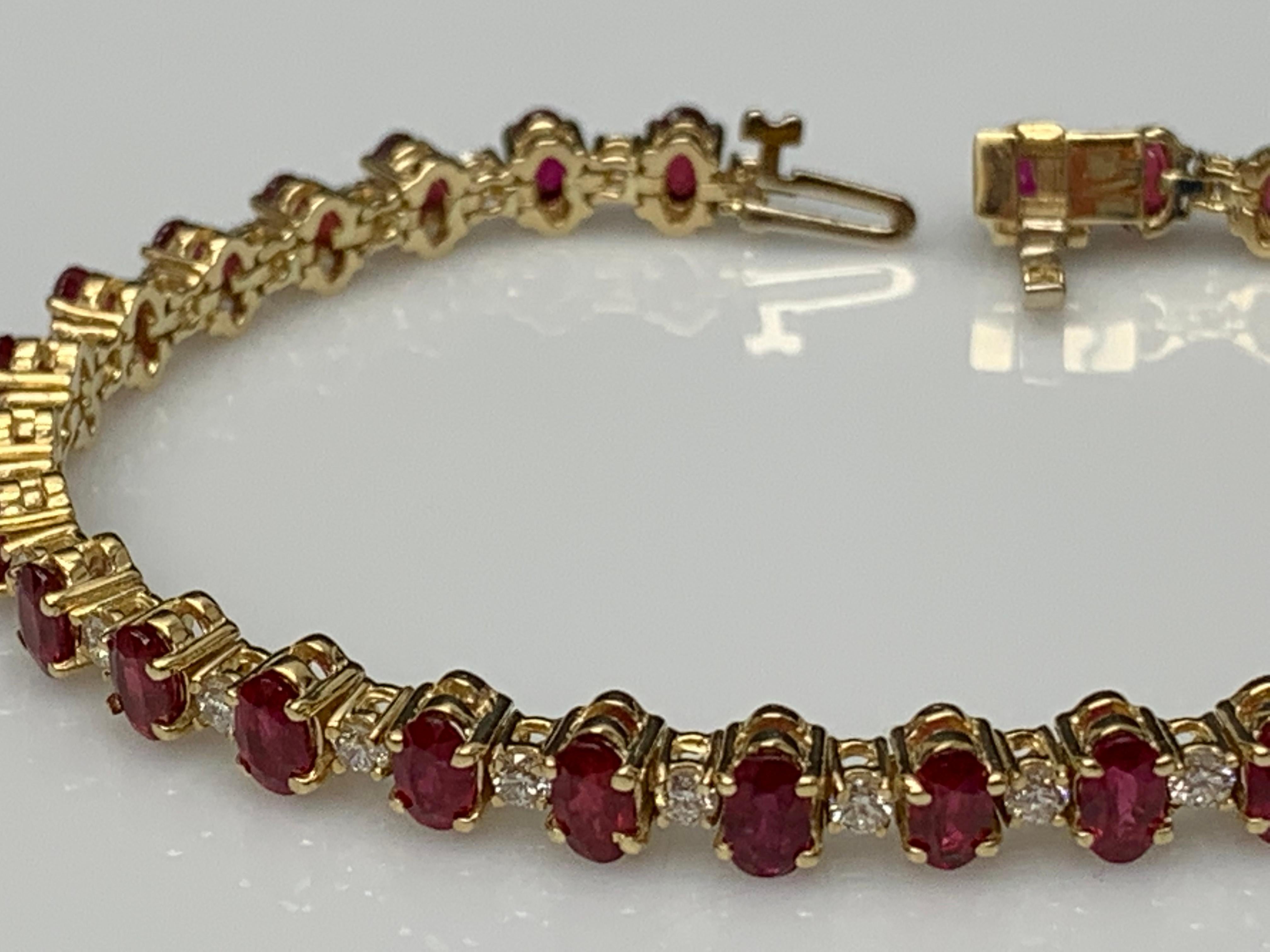 Grandeur 9.27 Carats Oval Cut Ruby and Diamond Bracelet in 14k Yellow Gold For Sale 5