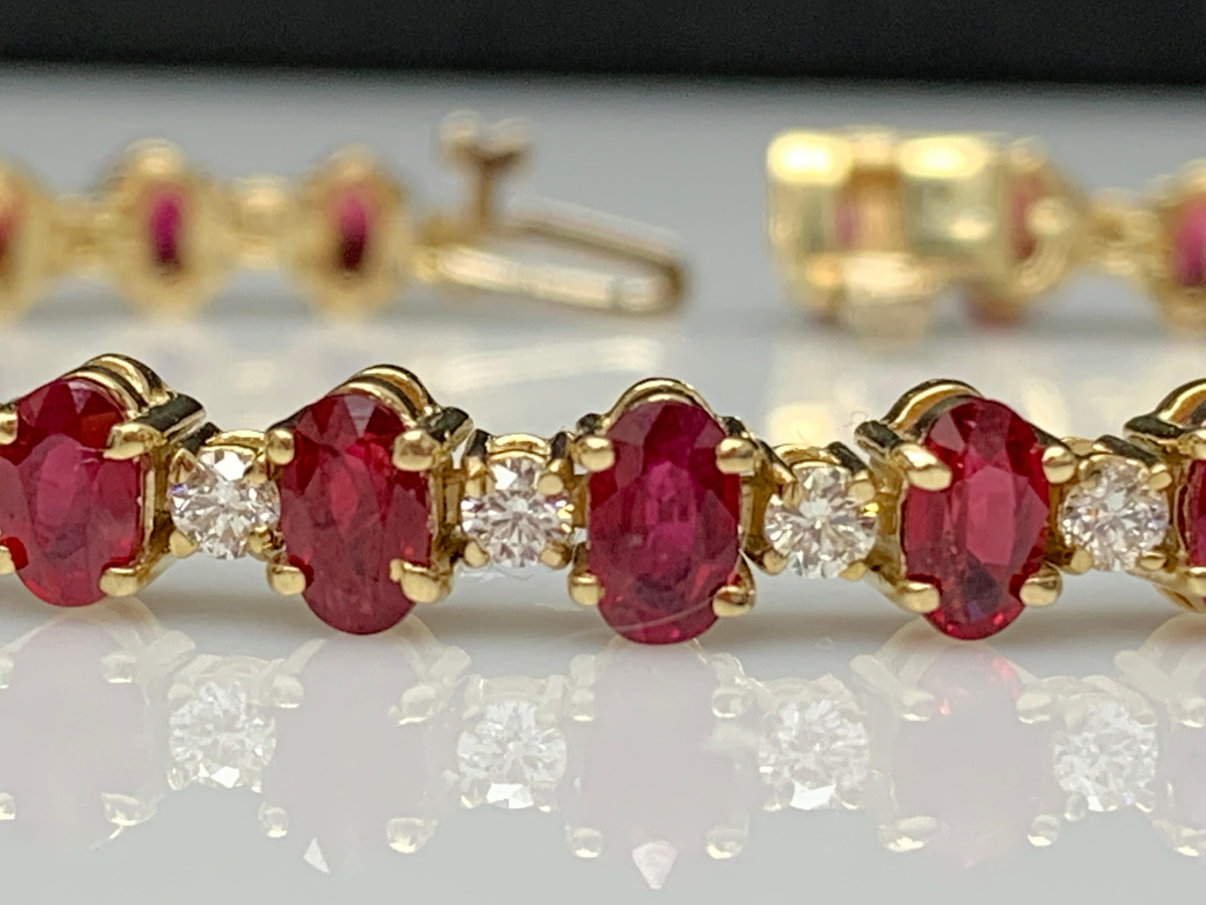 Grandeur 9.27 Carats Oval Cut Ruby and Diamond Bracelet in 14k Yellow Gold For Sale 3