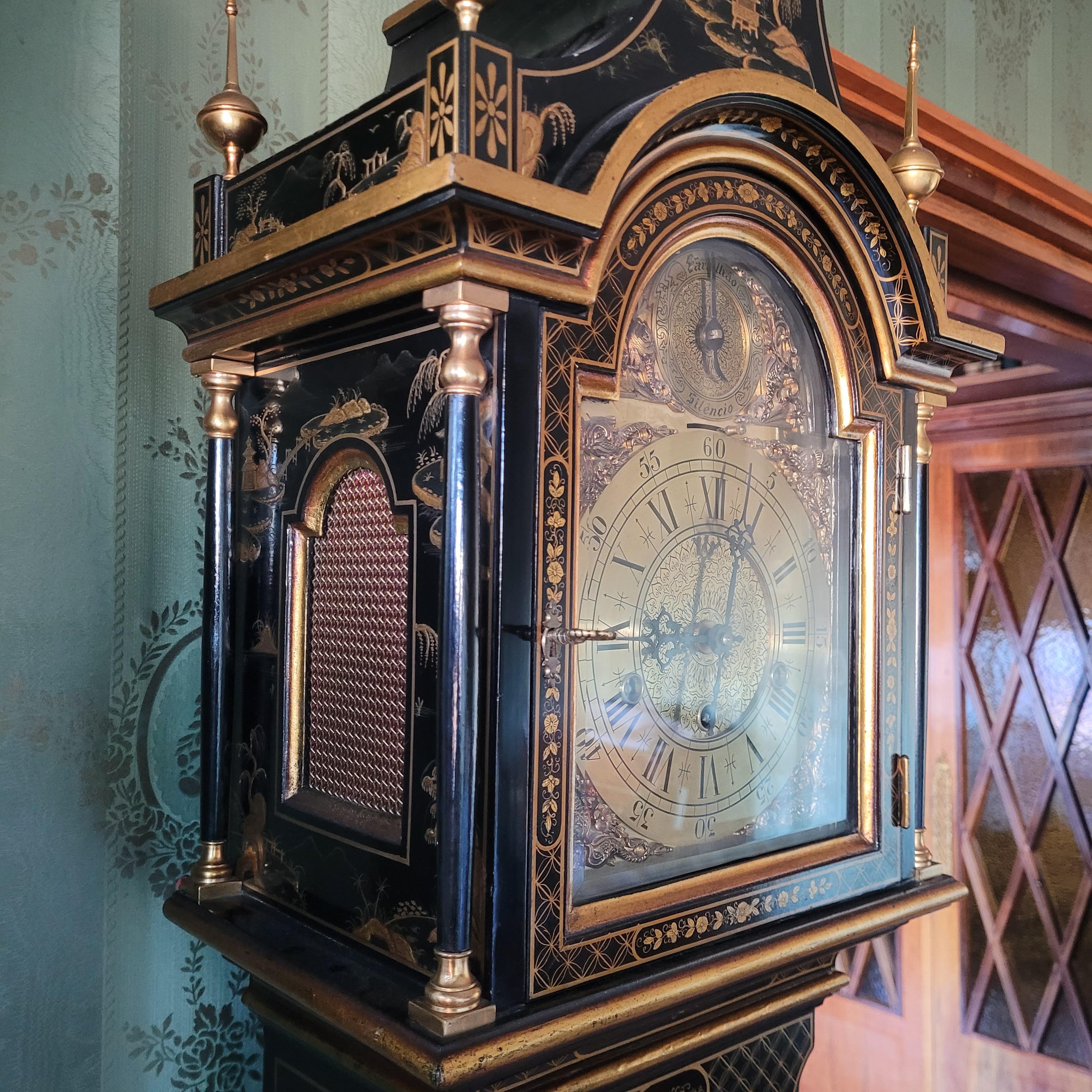 Abuelo lacado verde  chinoiserie madera  Reloj Europeo en venta 3