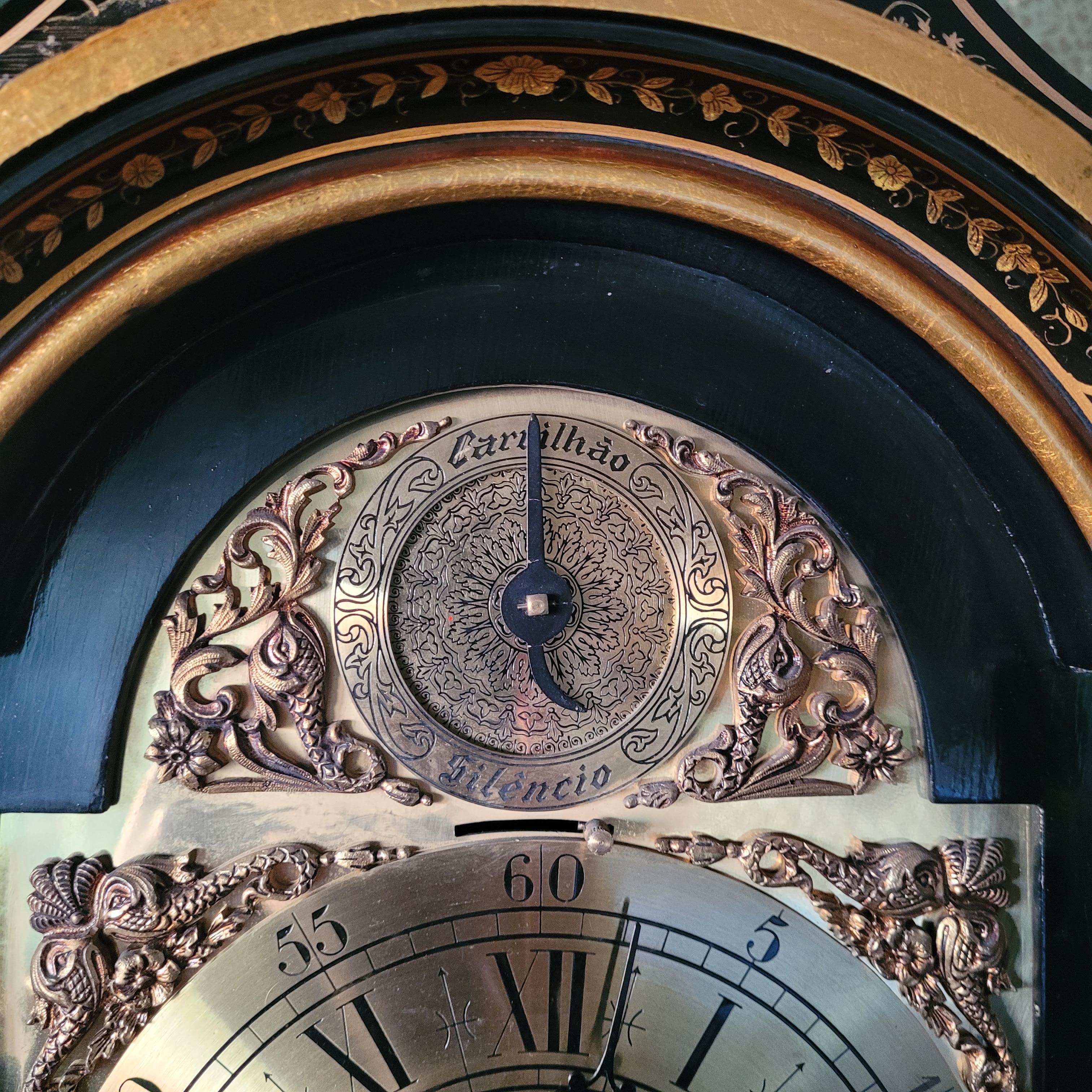 Abuelo lacado verde  chinoiserie madera  Reloj Europeo en venta 12